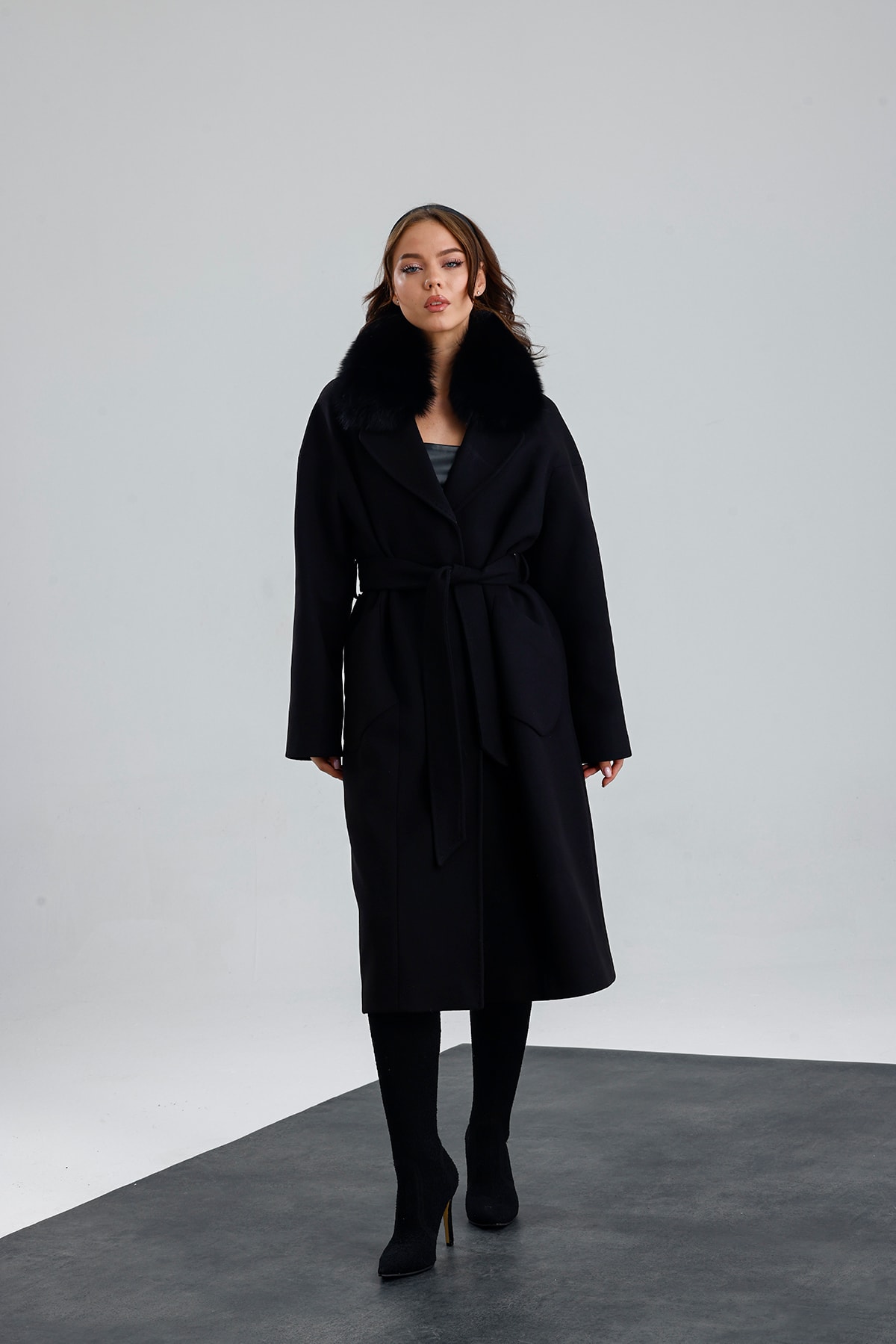 MISTY BLOOM Cashmere Coat - Siyah
