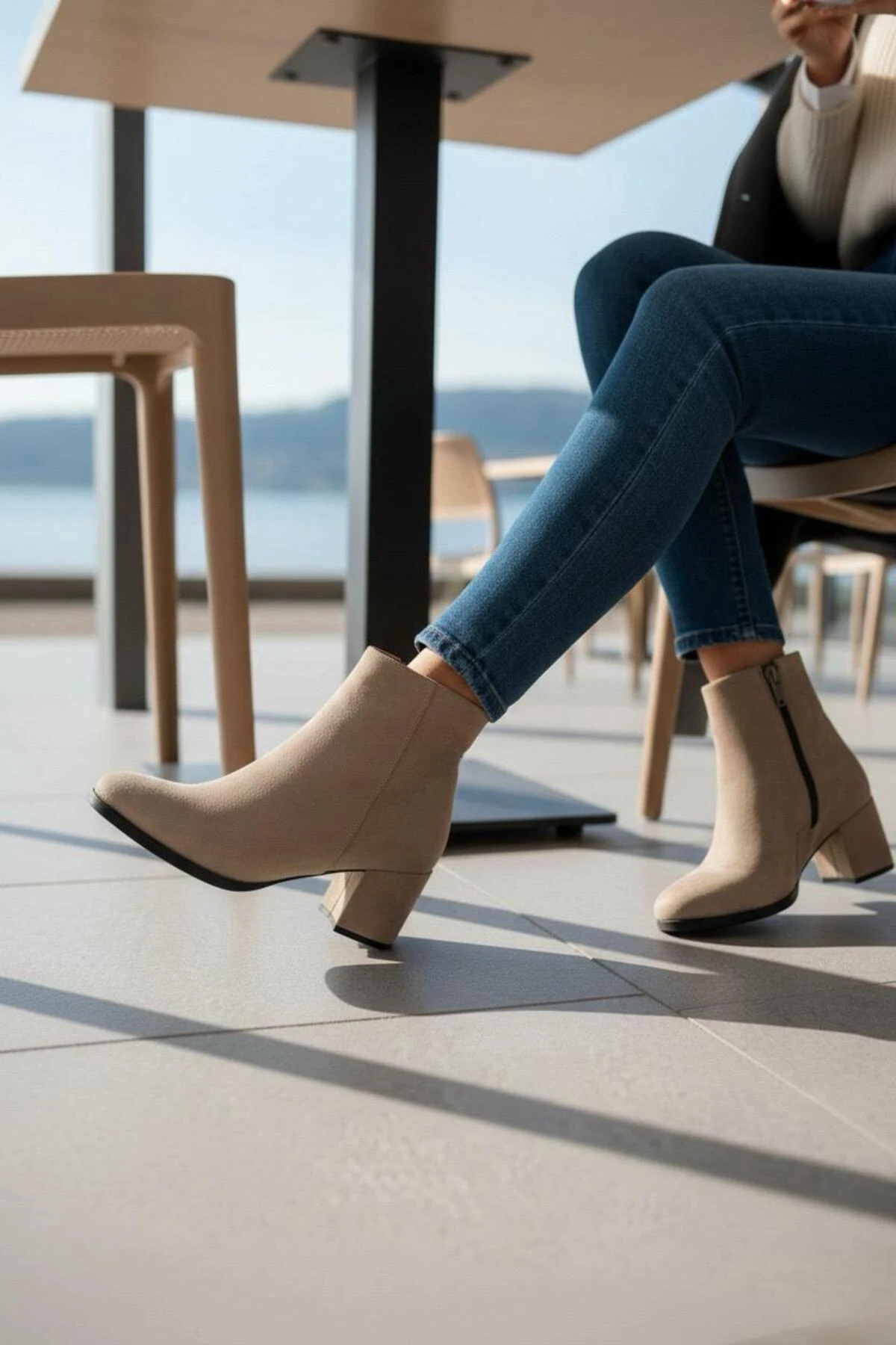 Kadın Liva Düz Topuklu Kısa Bot - BEJ SÜET