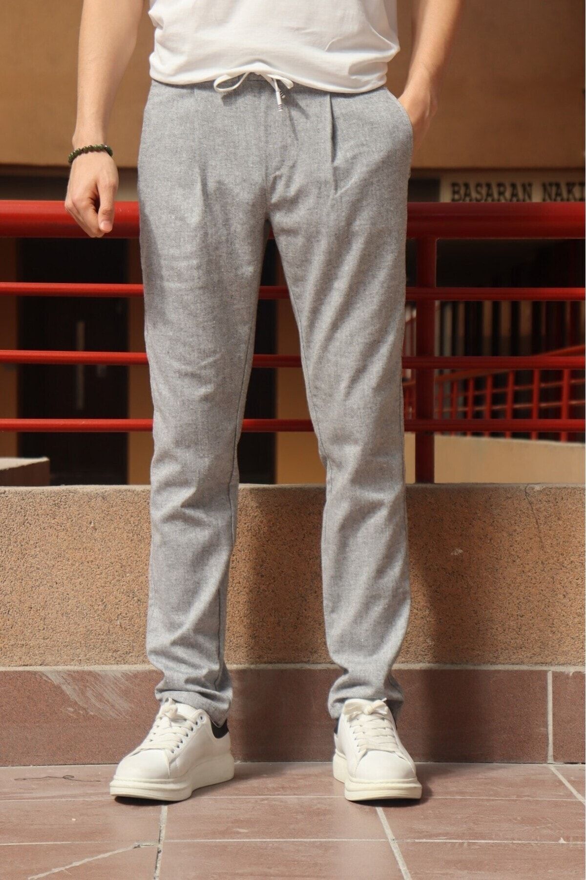 KOYU GRİ
