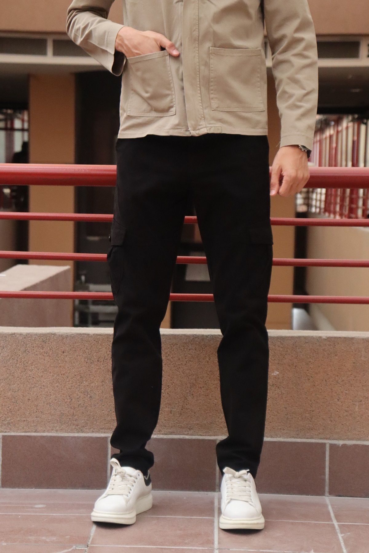 SİYAH