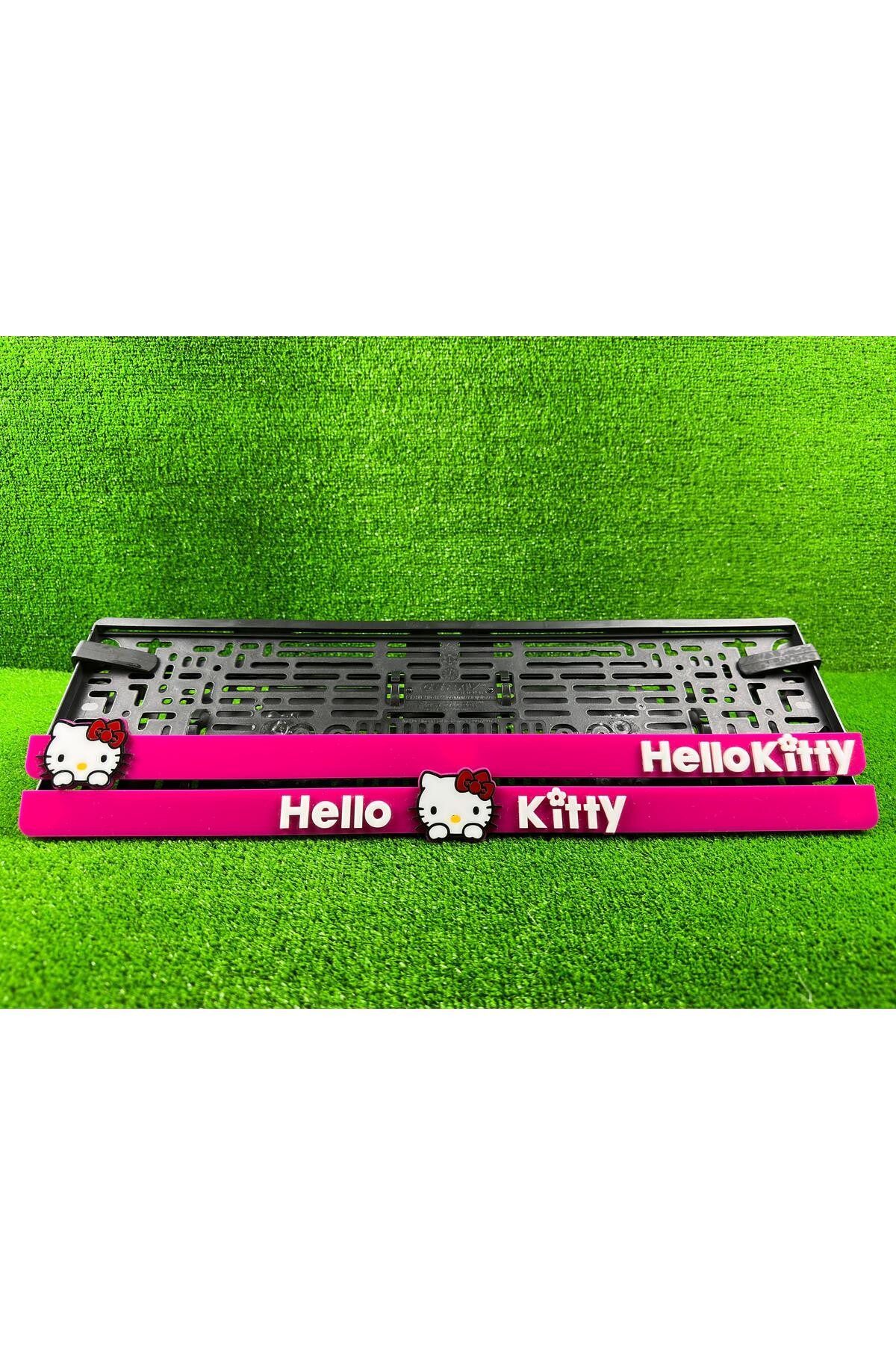 HELLO KİTTY PEMBE 3D KABARTMALI PLEKSİ ARABA PLAKALIĞI