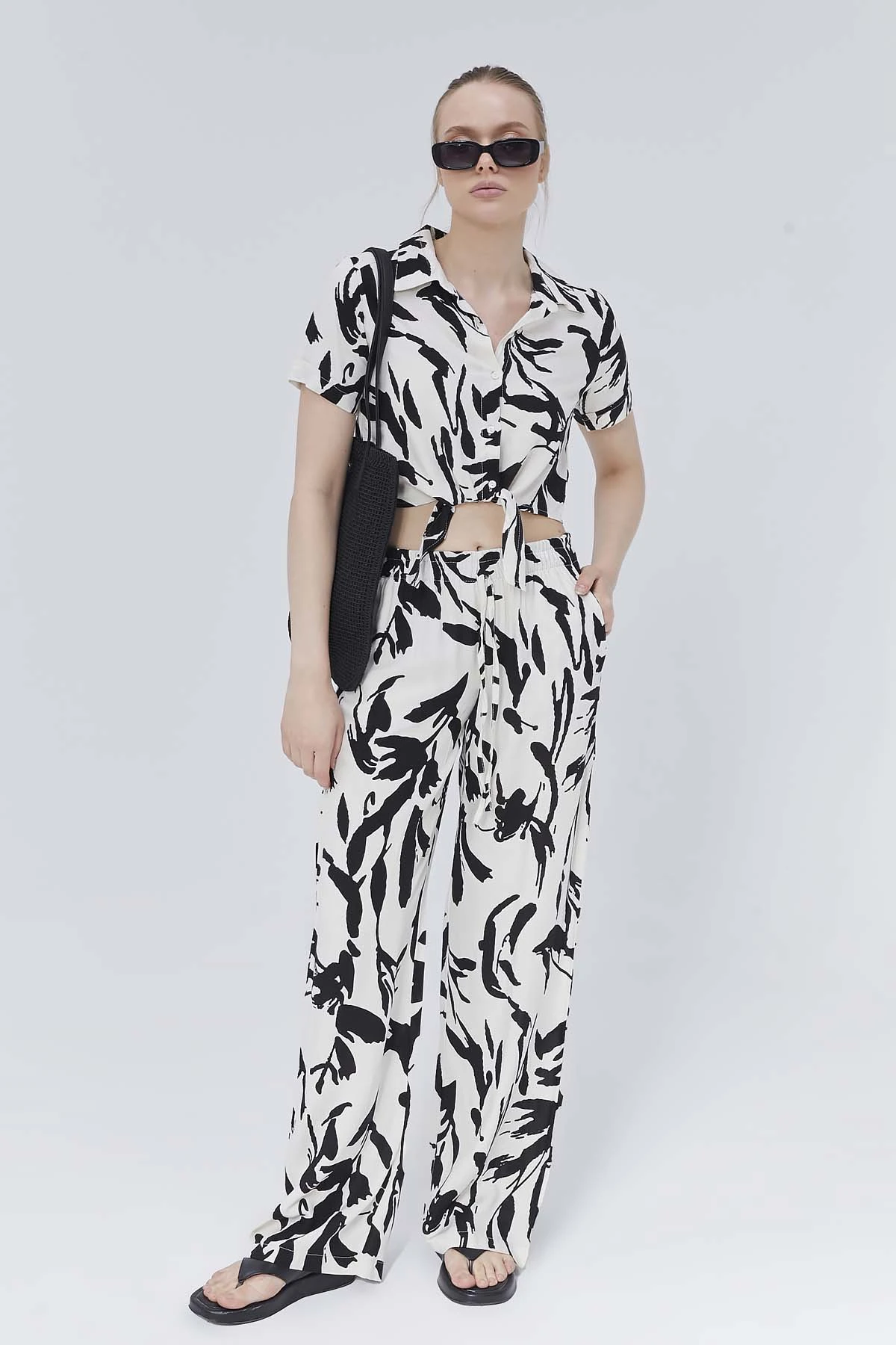 Kısa  Bağlamalı  Gömlek