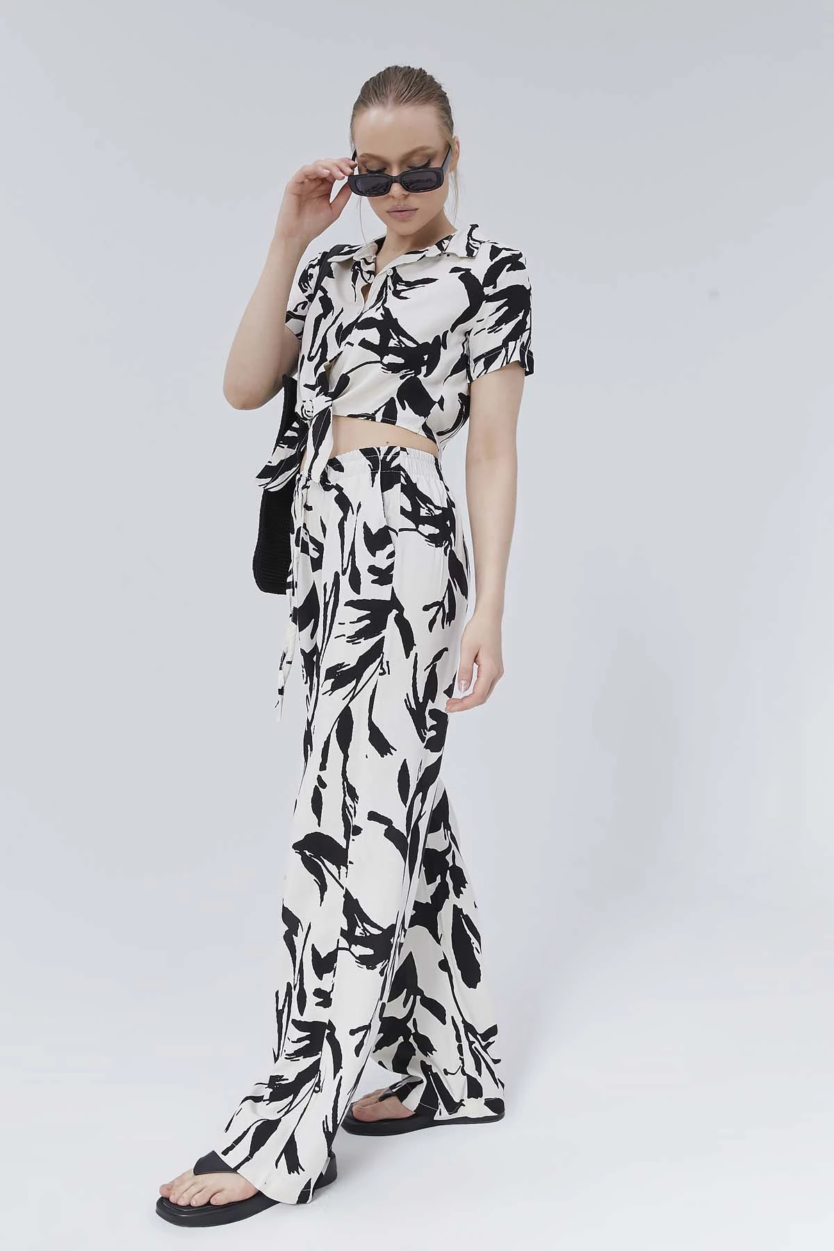 Kısa  Bağlamalı  Gömlek