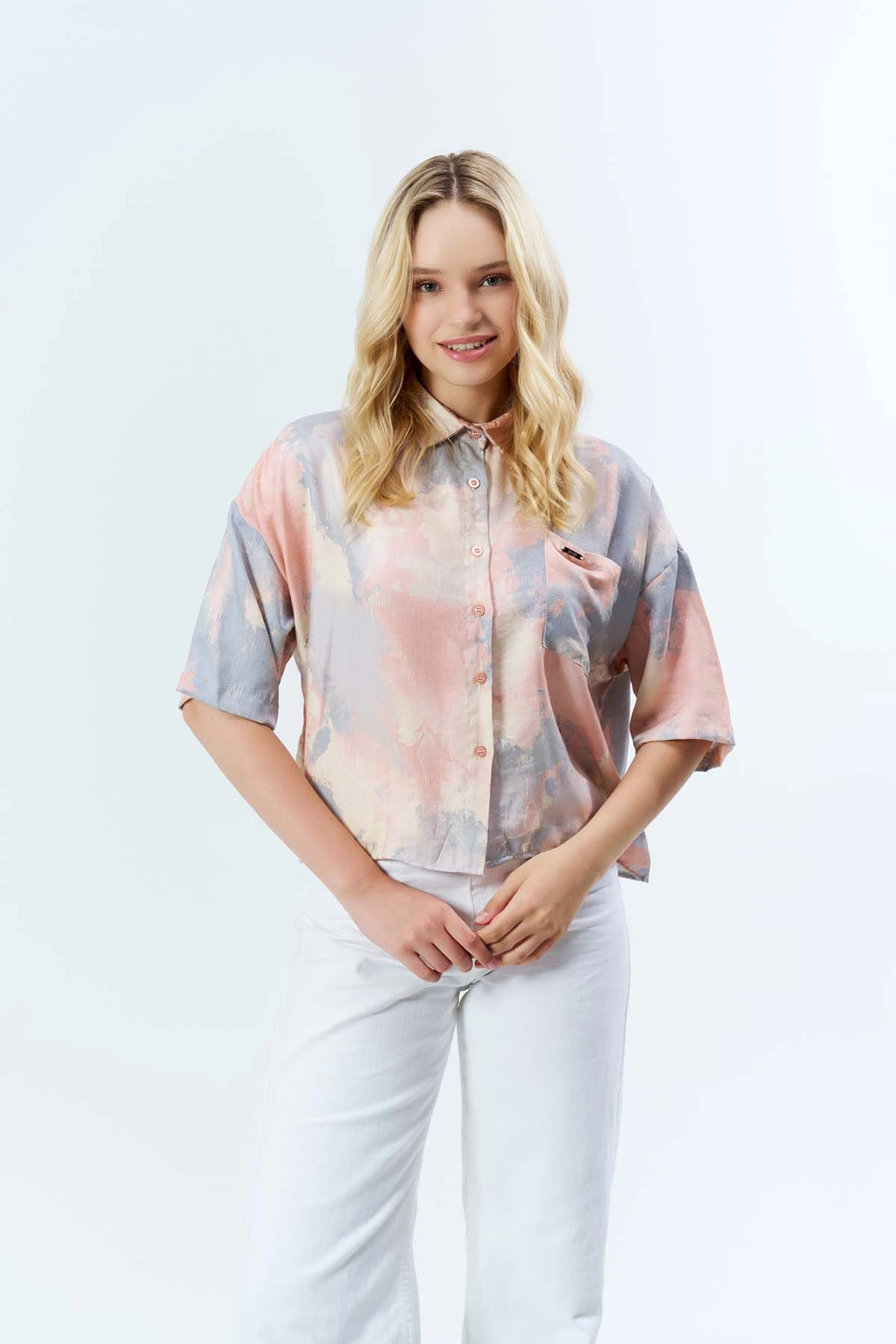 Batik Desenli  Kısa Kollu Tek Cepli Gömlek