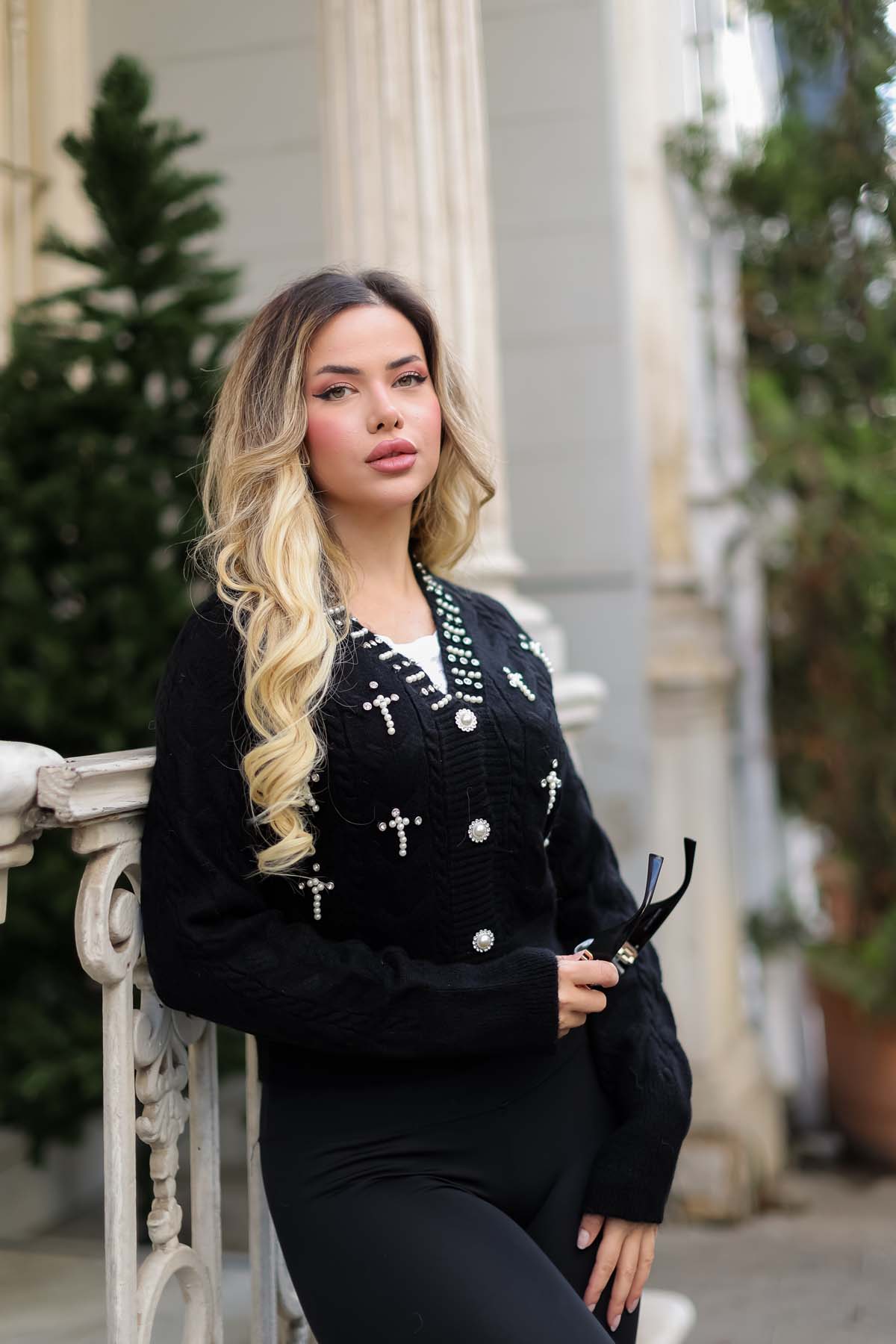 Şardonlu Örgülü İncili Kısa Ceket