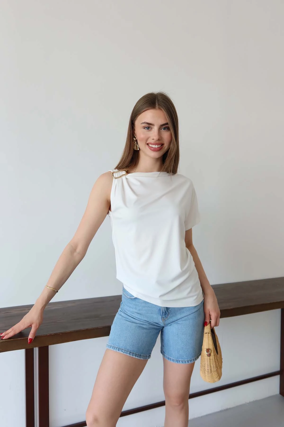 TOKALI KOLSUZ TİŞÖRT