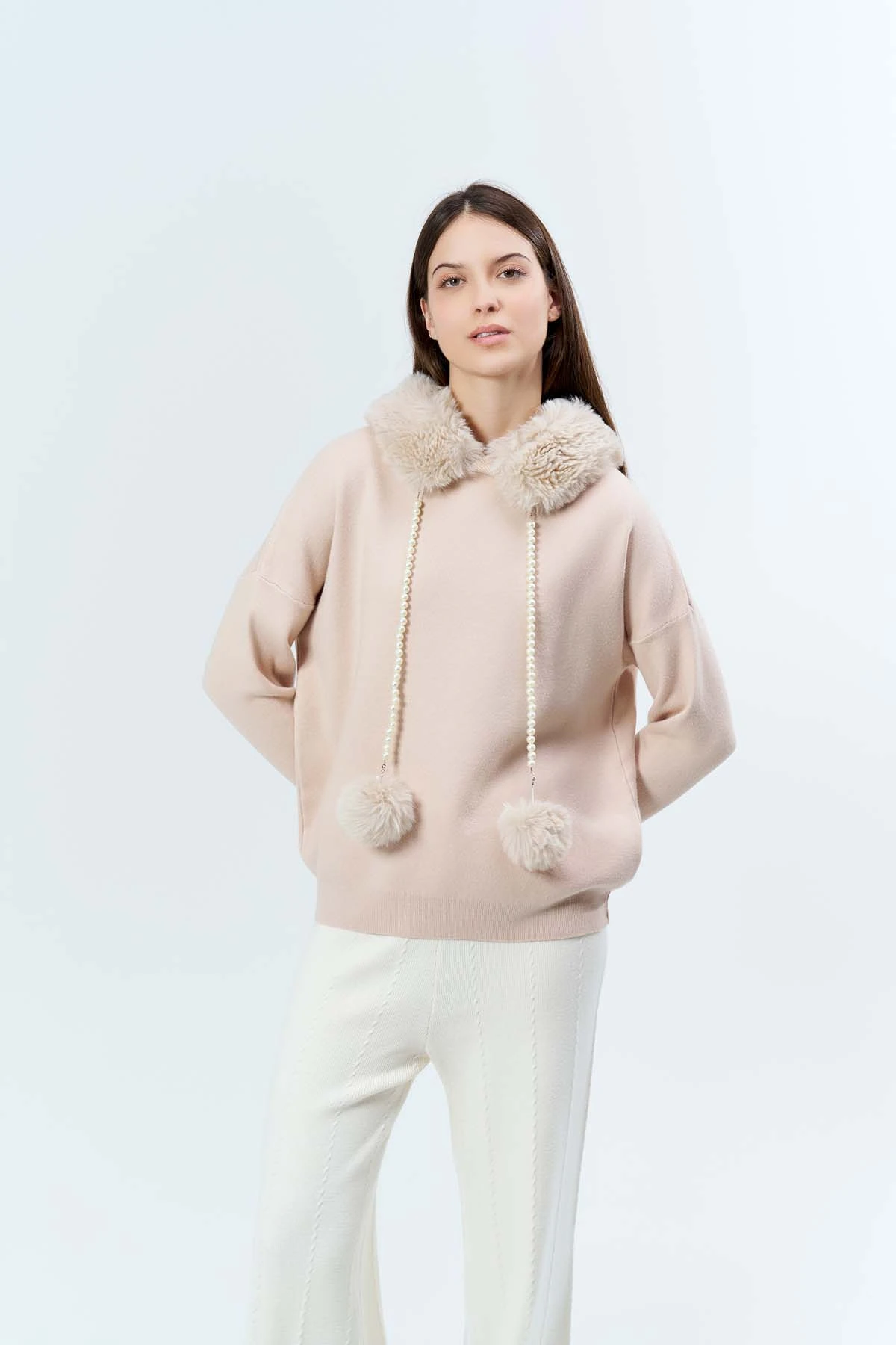 Korsman Kapüşonlu Kürklü İncili Kazak