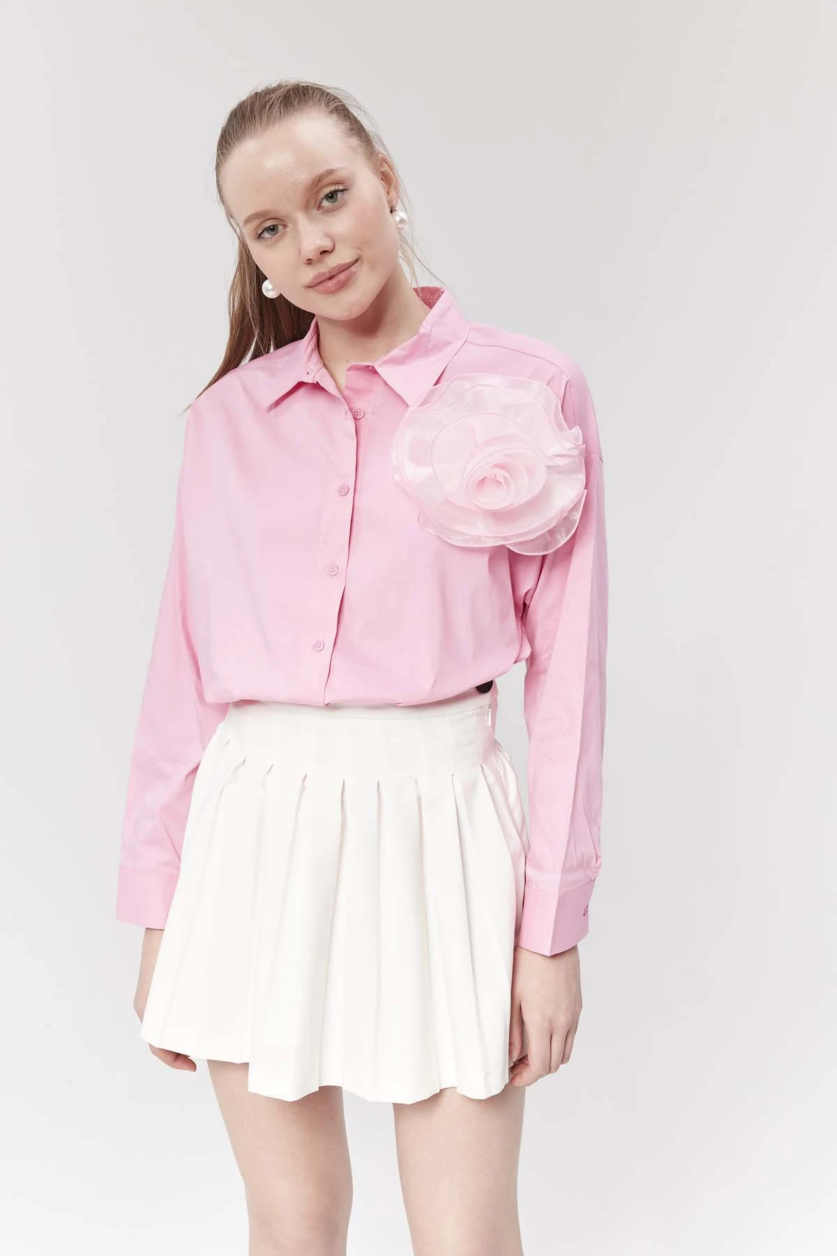 Gül Detaylı  Uzun Kollu  Gömlek