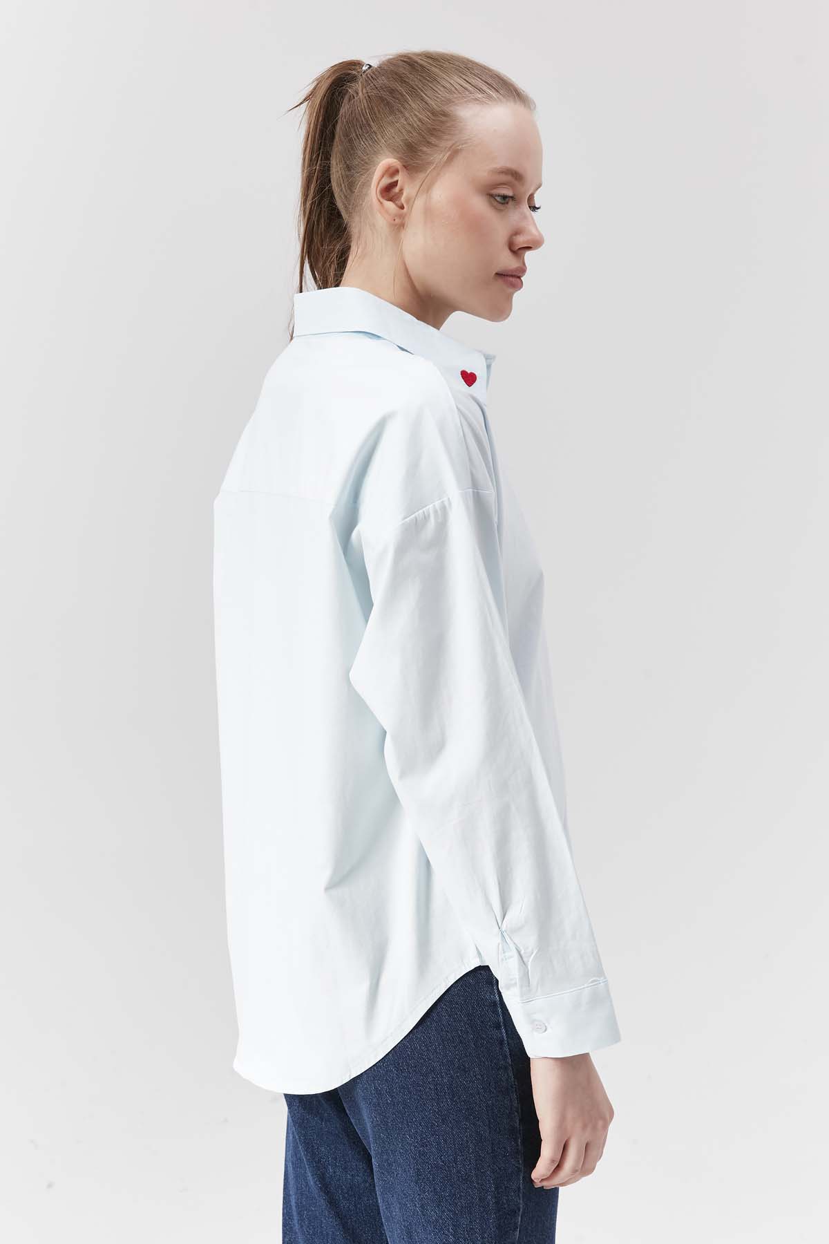 Kalp Nakışlı Poplin Gömlek