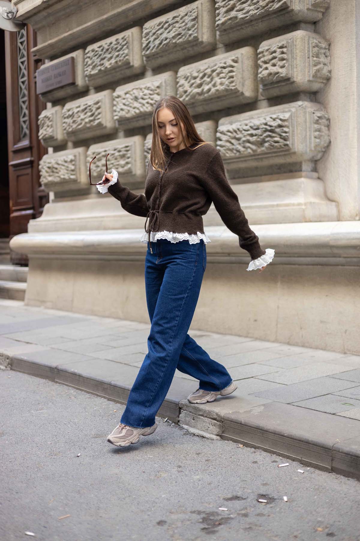 Etek Ve Kol Dantel Hırka