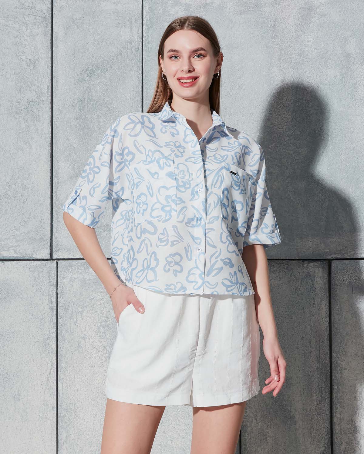 Çiçek Desenli Keten Gömlek