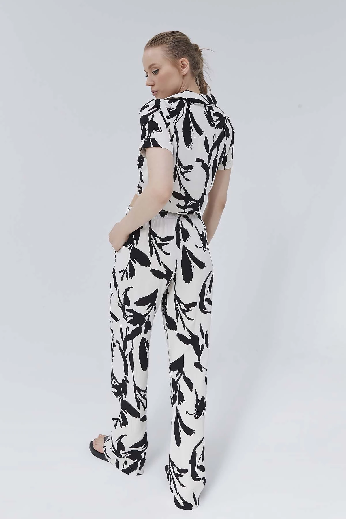 Kısa  Bağlamalı  Gömlek