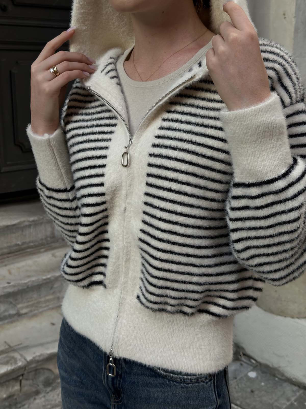 Angora Çizgili Kapşonlu Fermuarlı Hırka