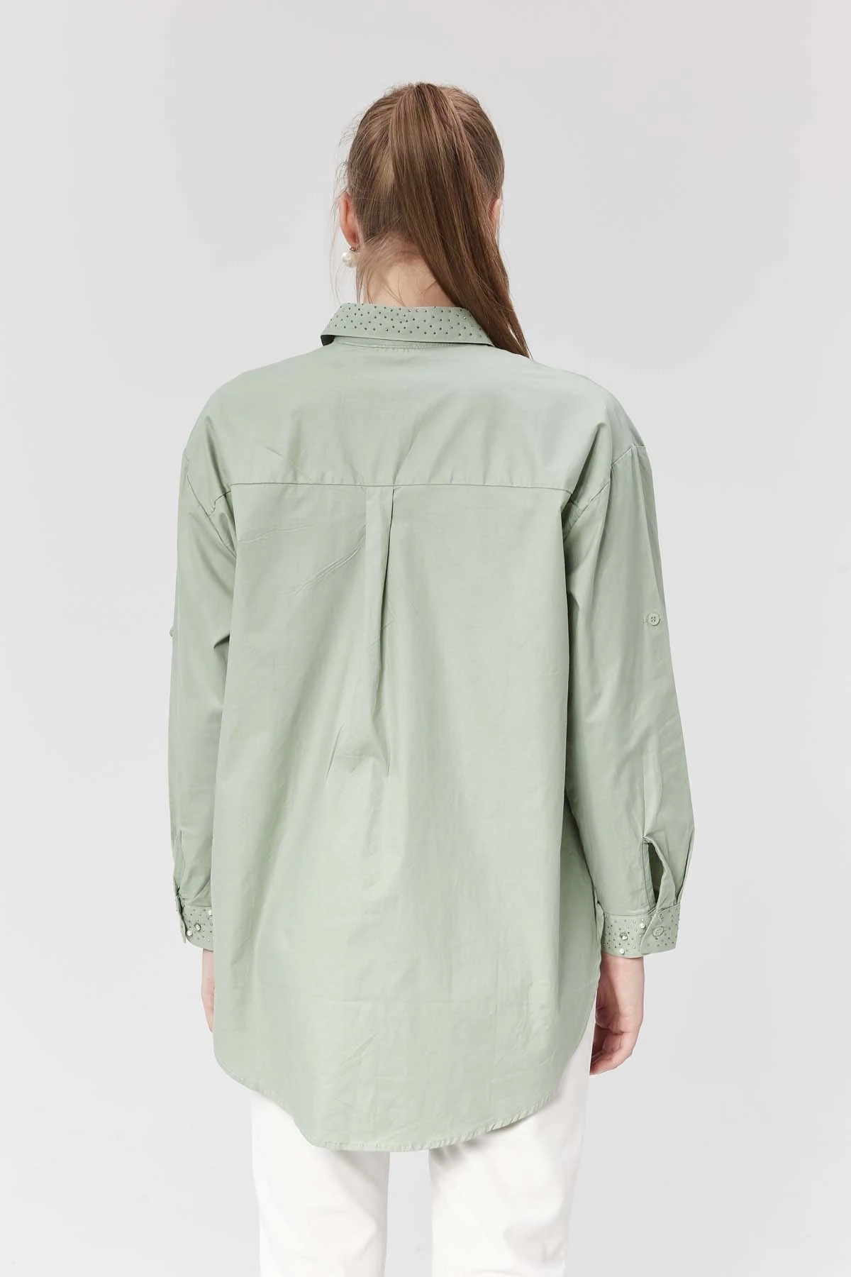 Yakası ve Manşeti Düz Poplin Gömlek