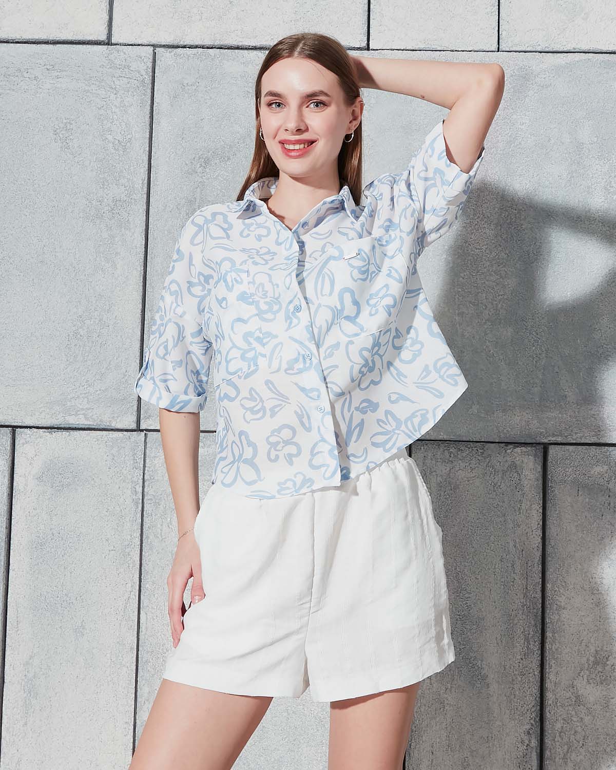 Çiçek Desenli Keten Gömlek