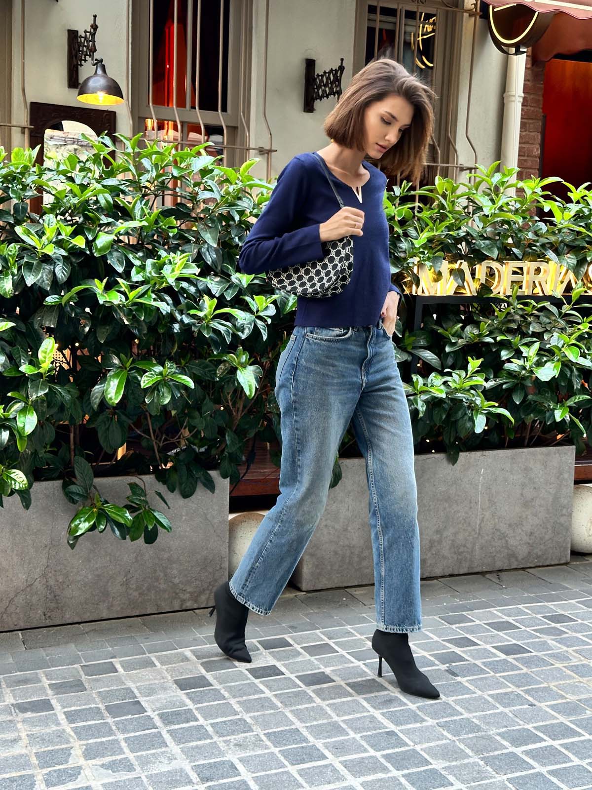 Korspan Düz V Broşlu Badi