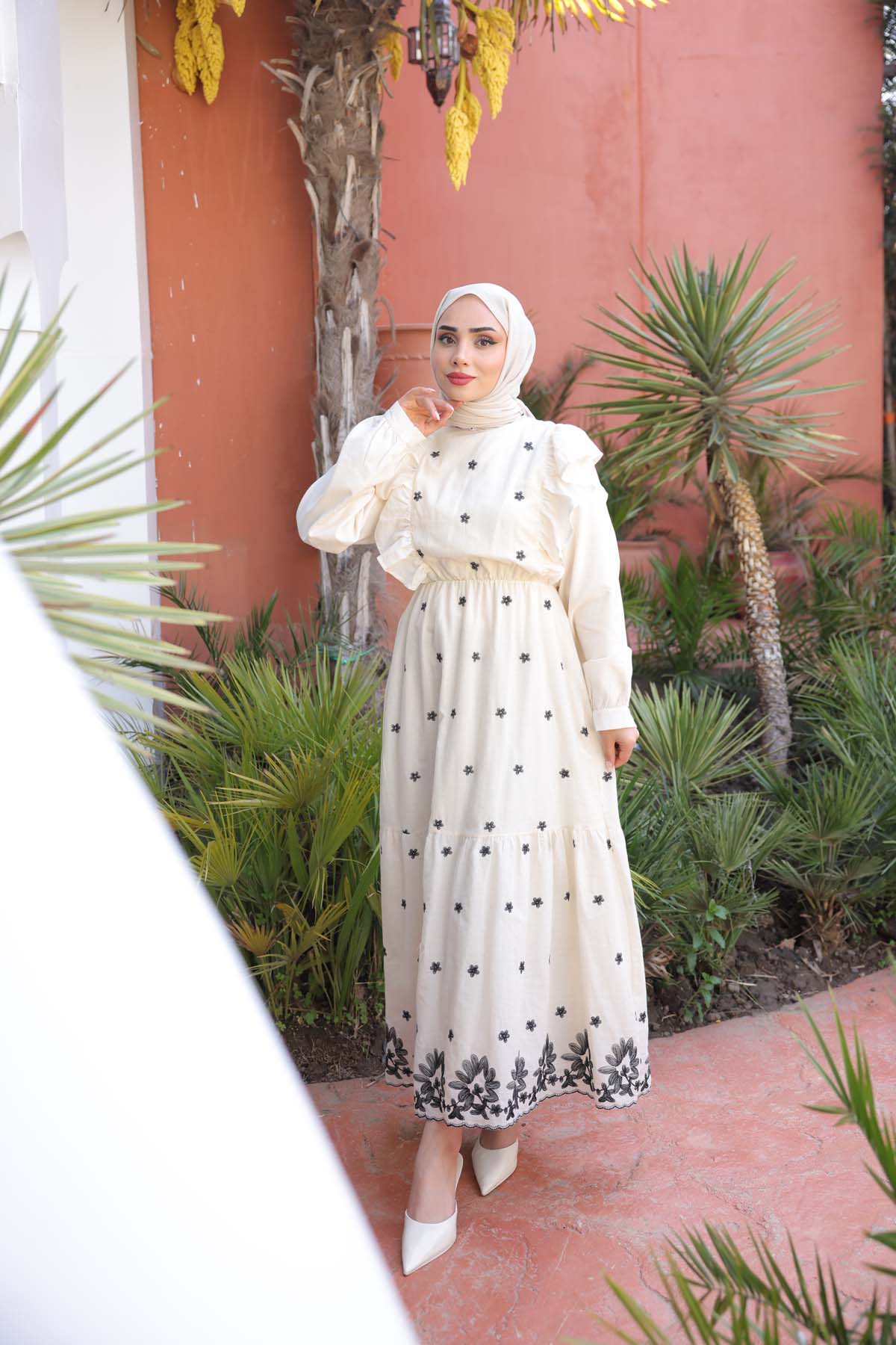 Fırfırlı Uzun Kollu  Çiçek Desenli  Elbise