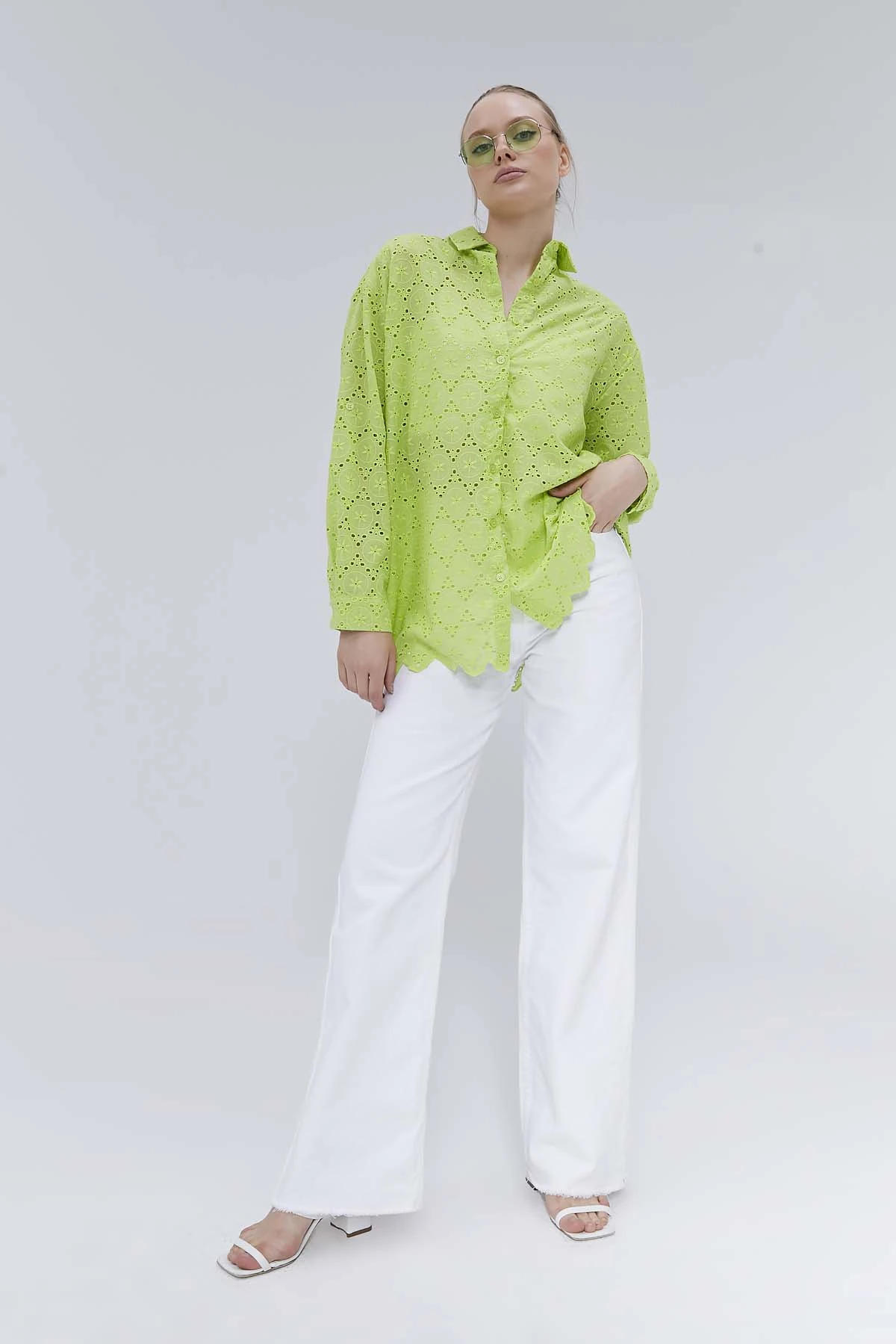 Düğmeli Brode Gömlek