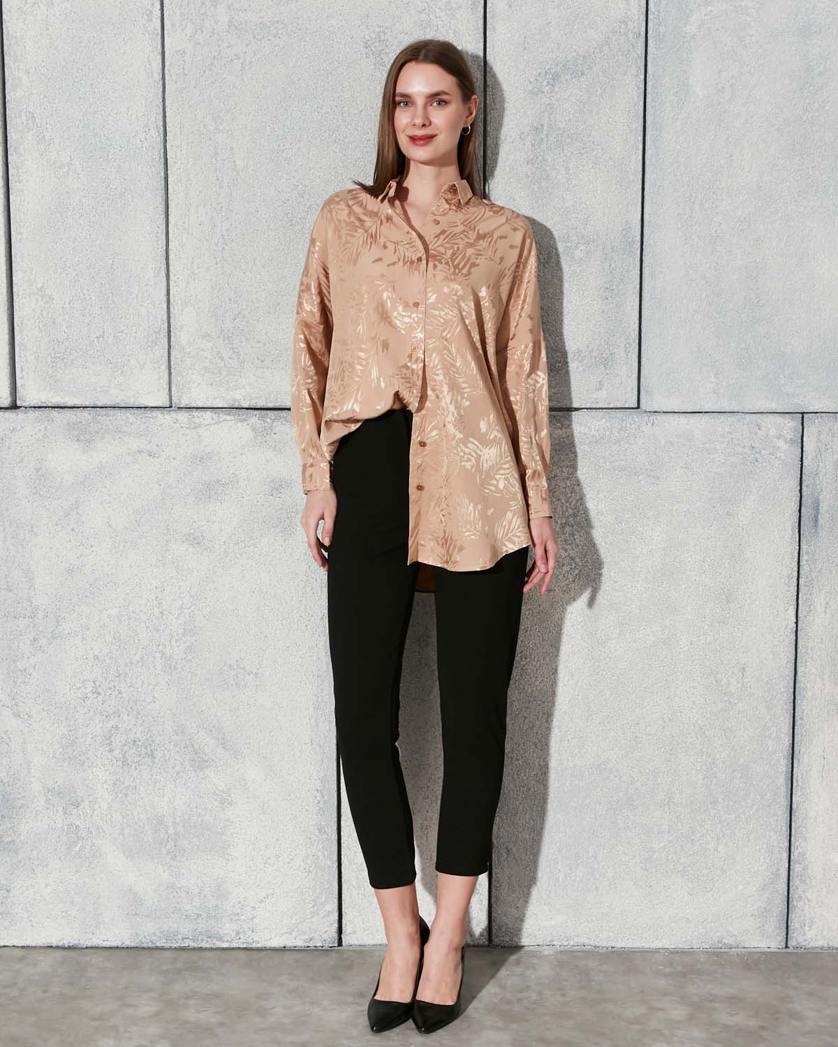 Koyu Bej Jakar Saten Gömlek