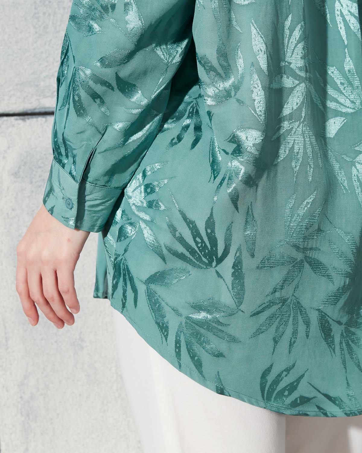 Jakarlı Saten Gömlek