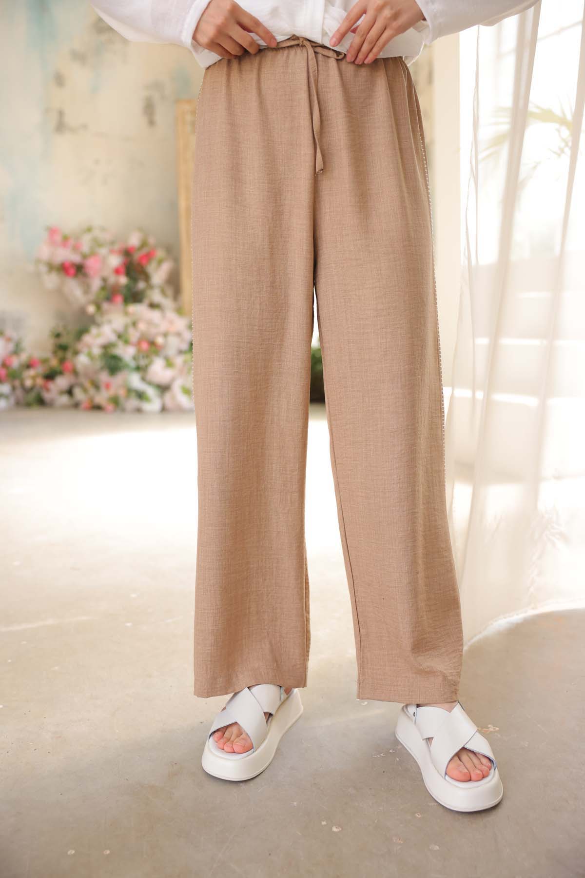 Yanı Dikiş Detaylı Pantalon