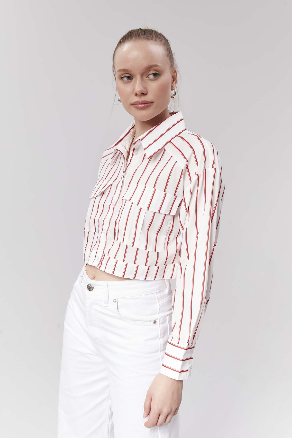 Çizgili Cep  Detaylı  Kısa  Gömlek