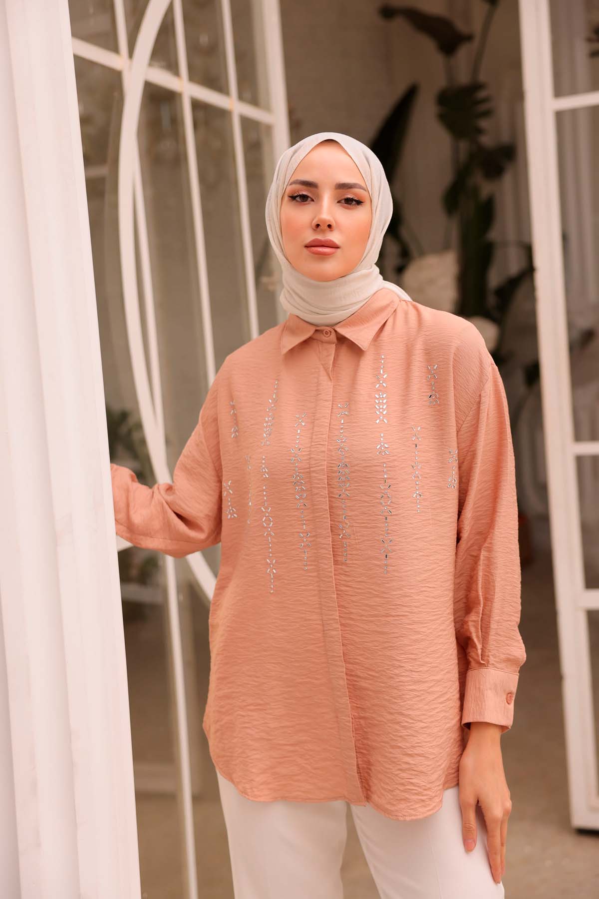 Önü Taşlı Gömlek