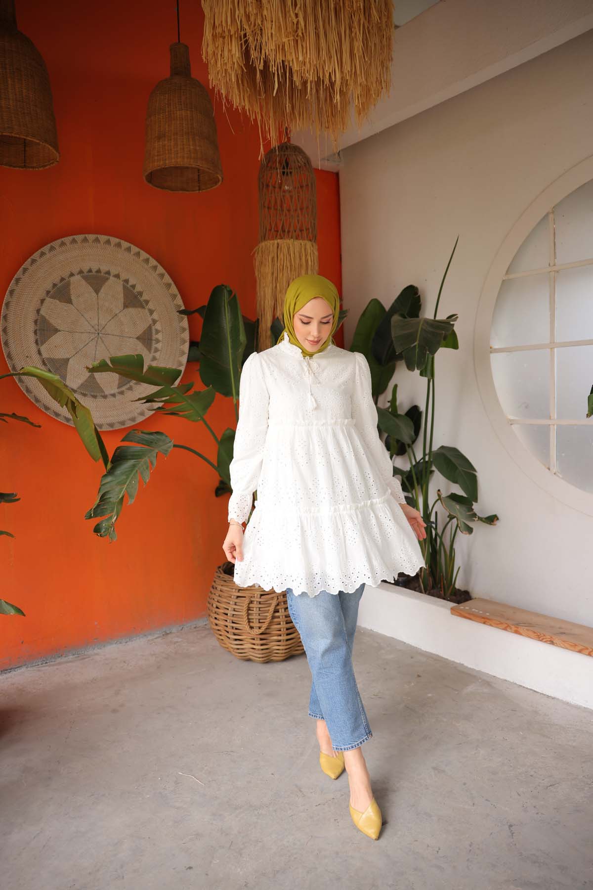 BRODELİ BONCUKLU GÖMLEK