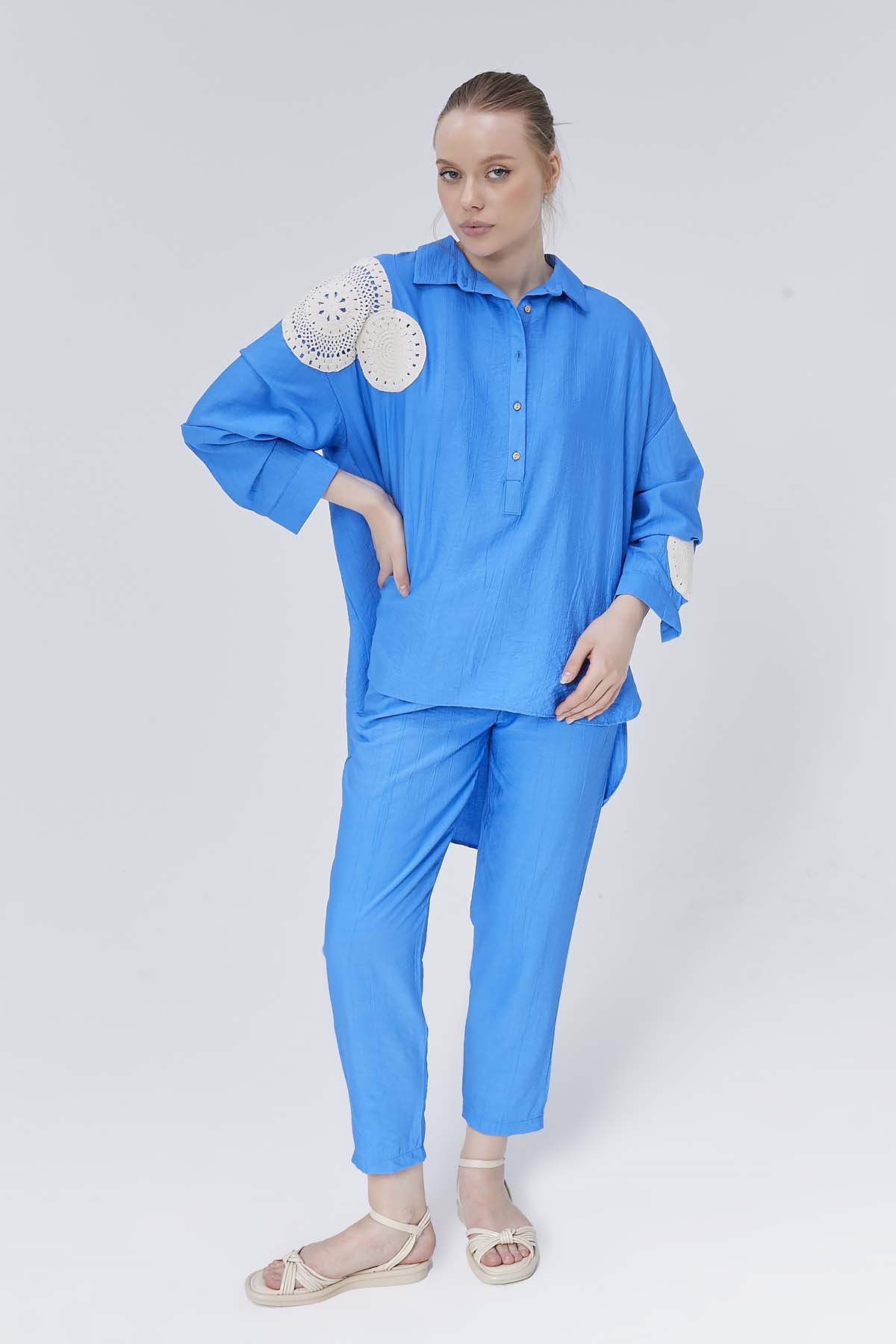 Çift Kopanagili Arkas Koluı Uzun Önü Kısa Gömlek