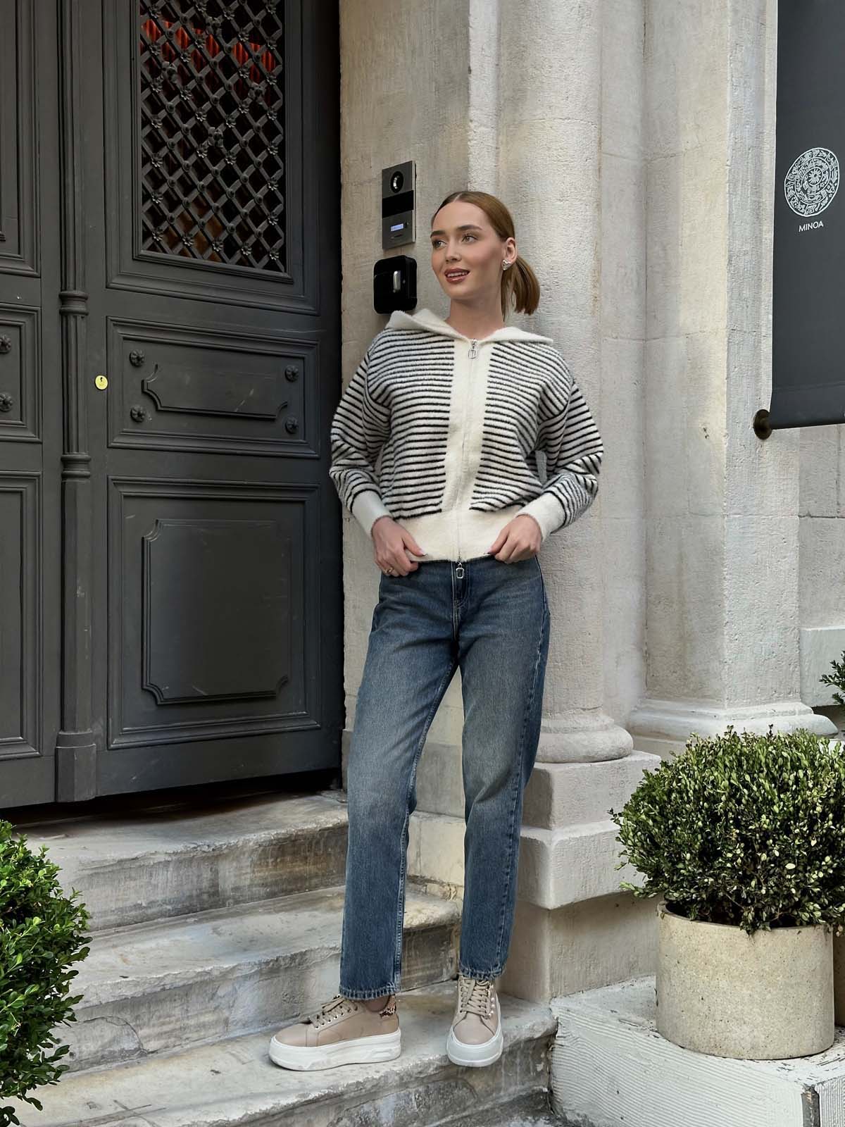 Angora Çizgili Kapşonlu Fermuarlı Hırka