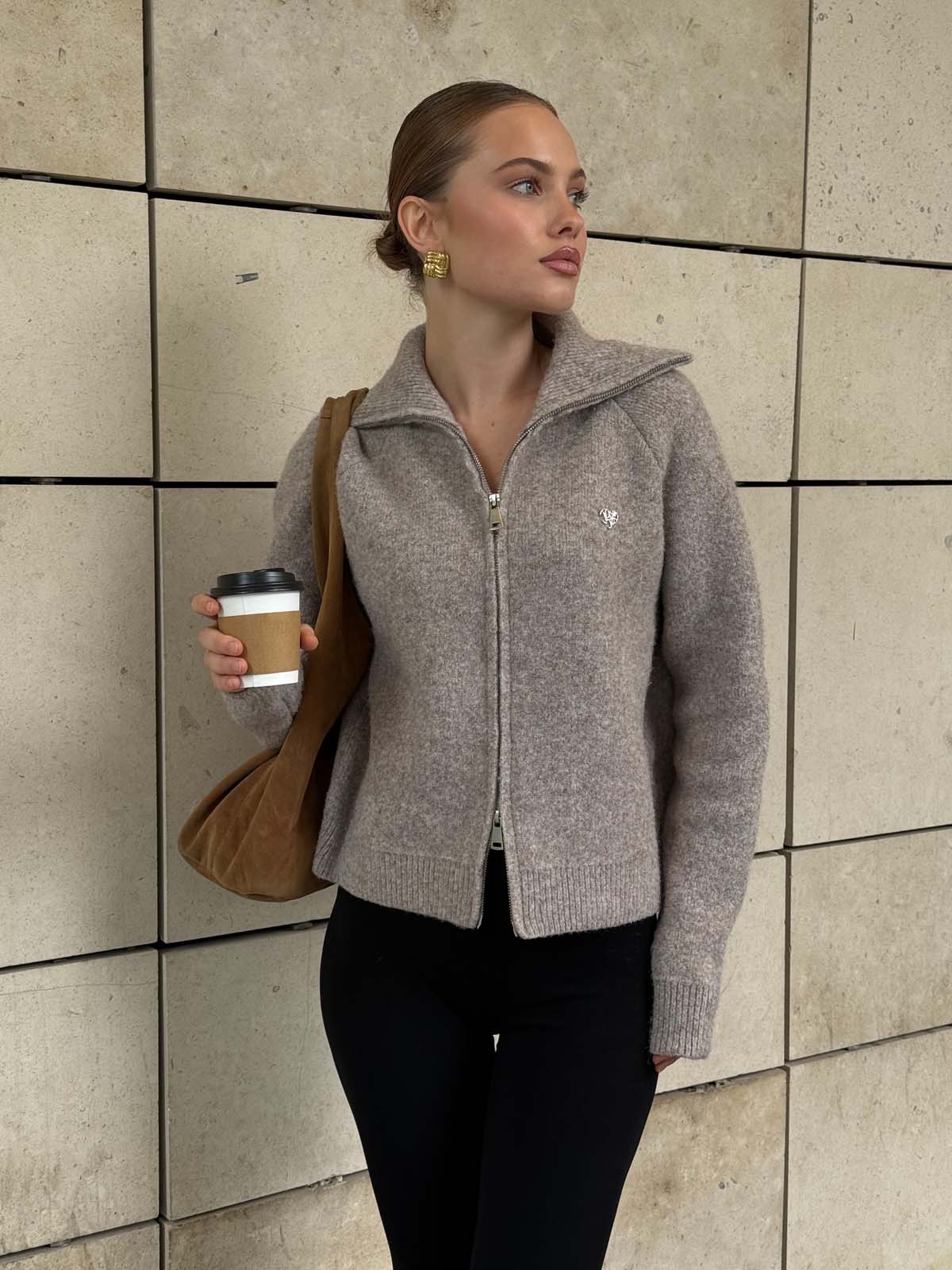 Fermuarlı Dik Yaka Hırka