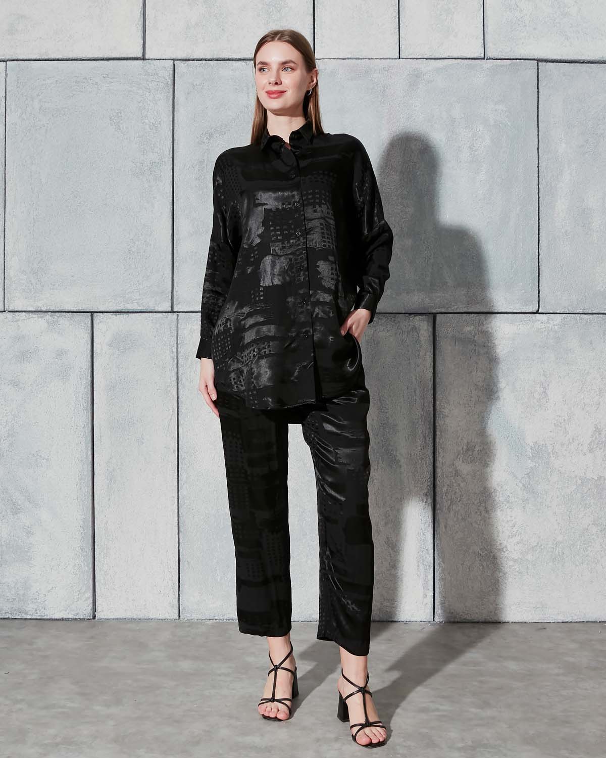 Siyah Jakar Saten Takım