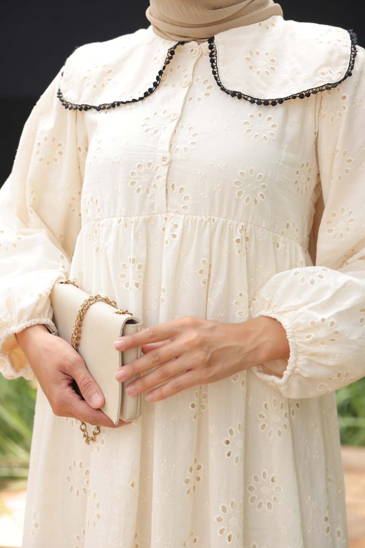 Uzun  Kollu  Bayan  Elbise