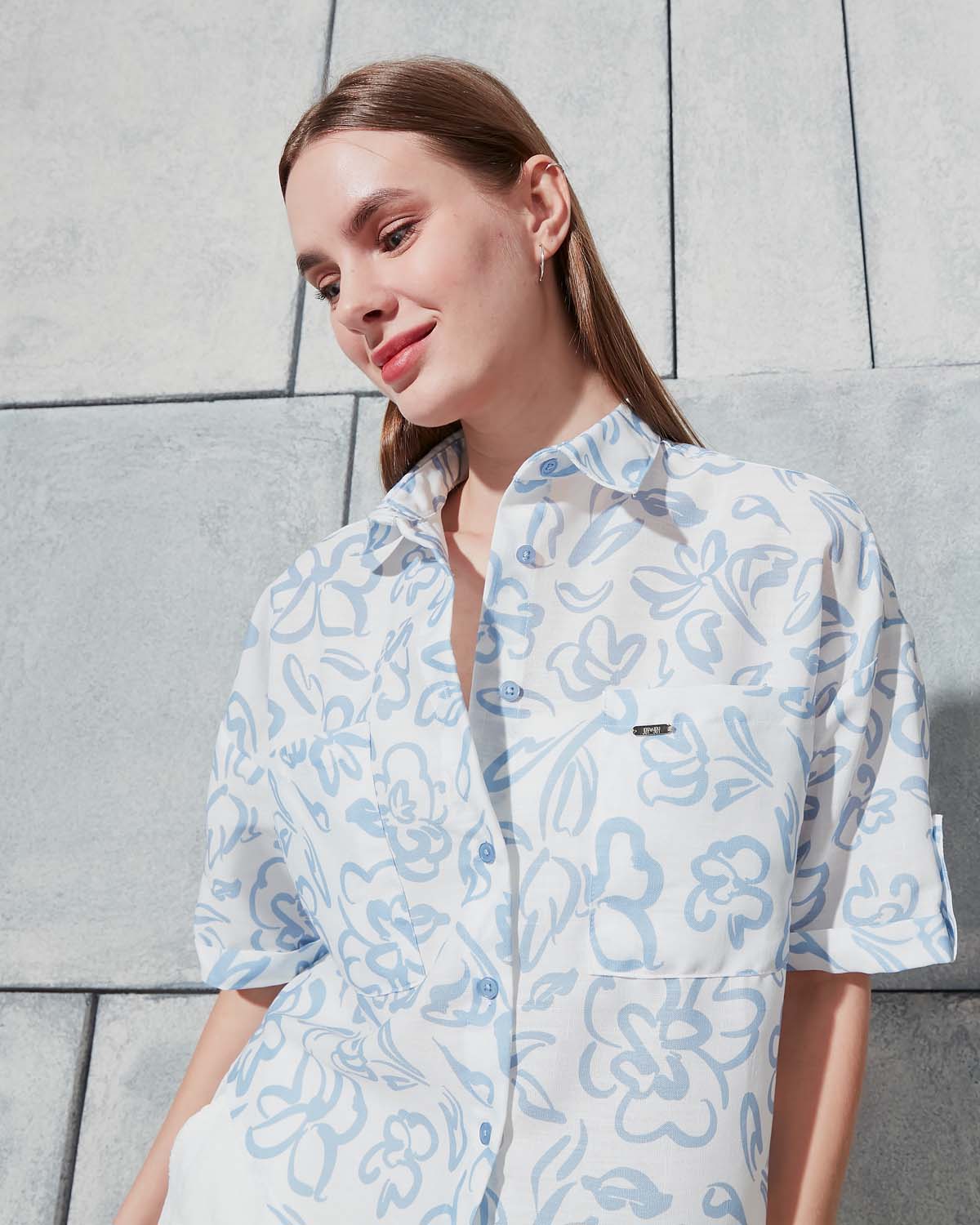 Çiçek Desenli Keten Gömlek