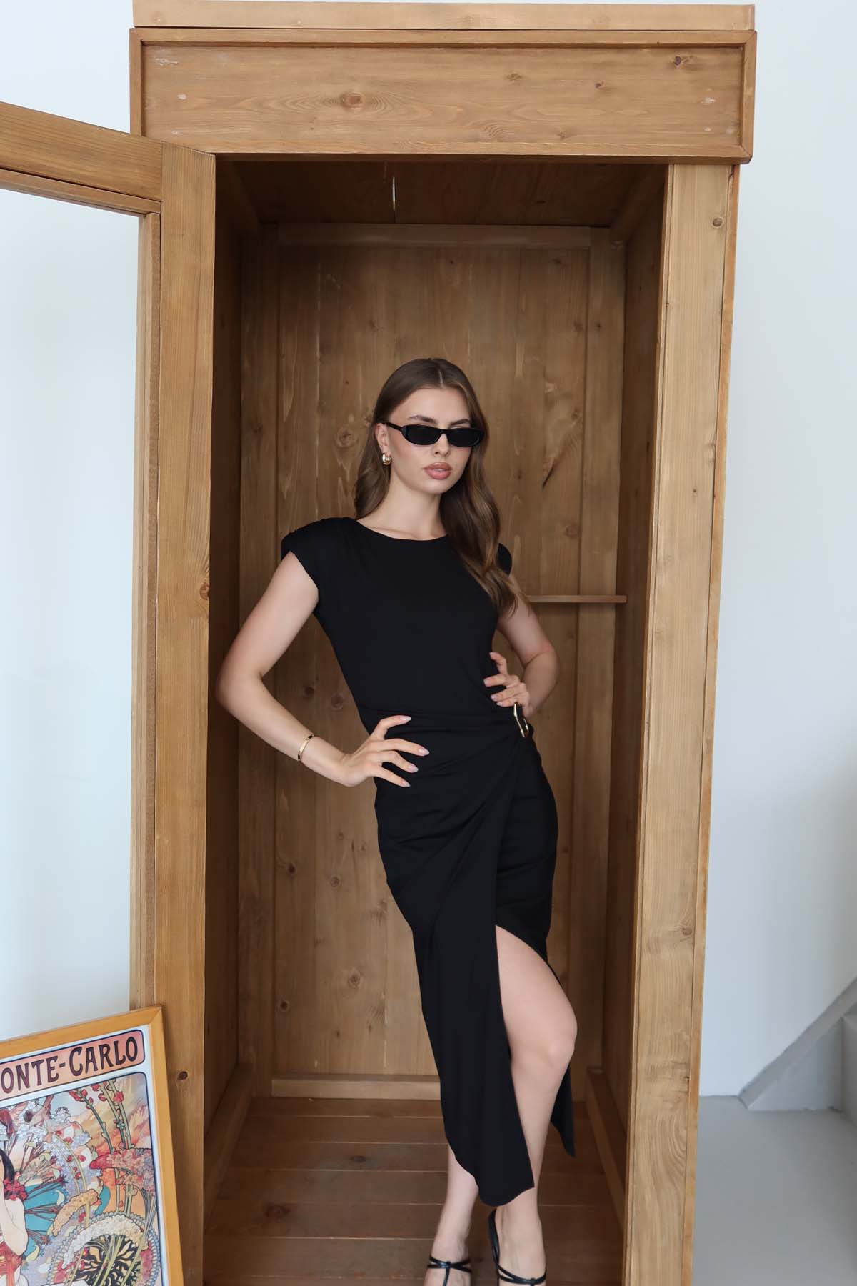 VATKALI BELİ TOKALI ELBİSE