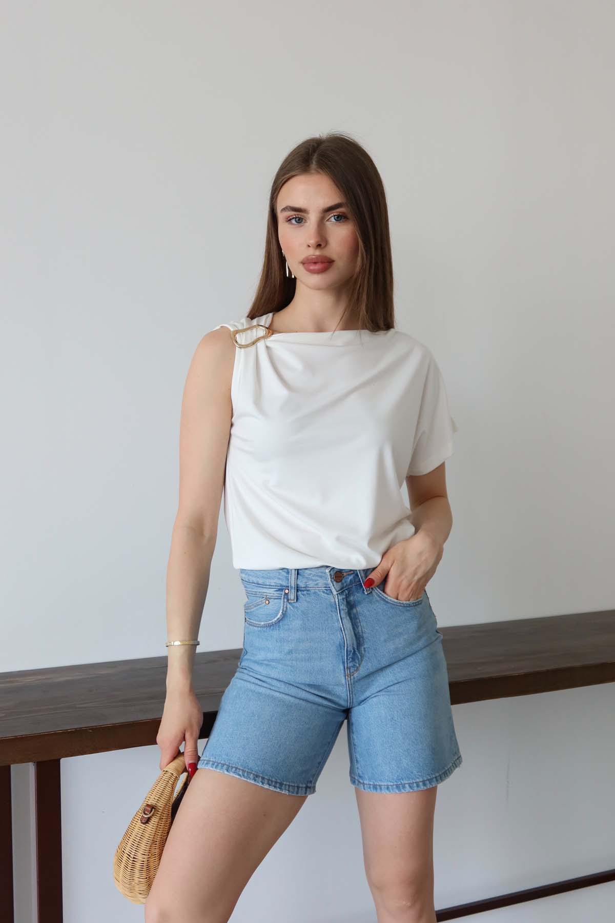 TOKALI KOLSUZ TİŞÖRT