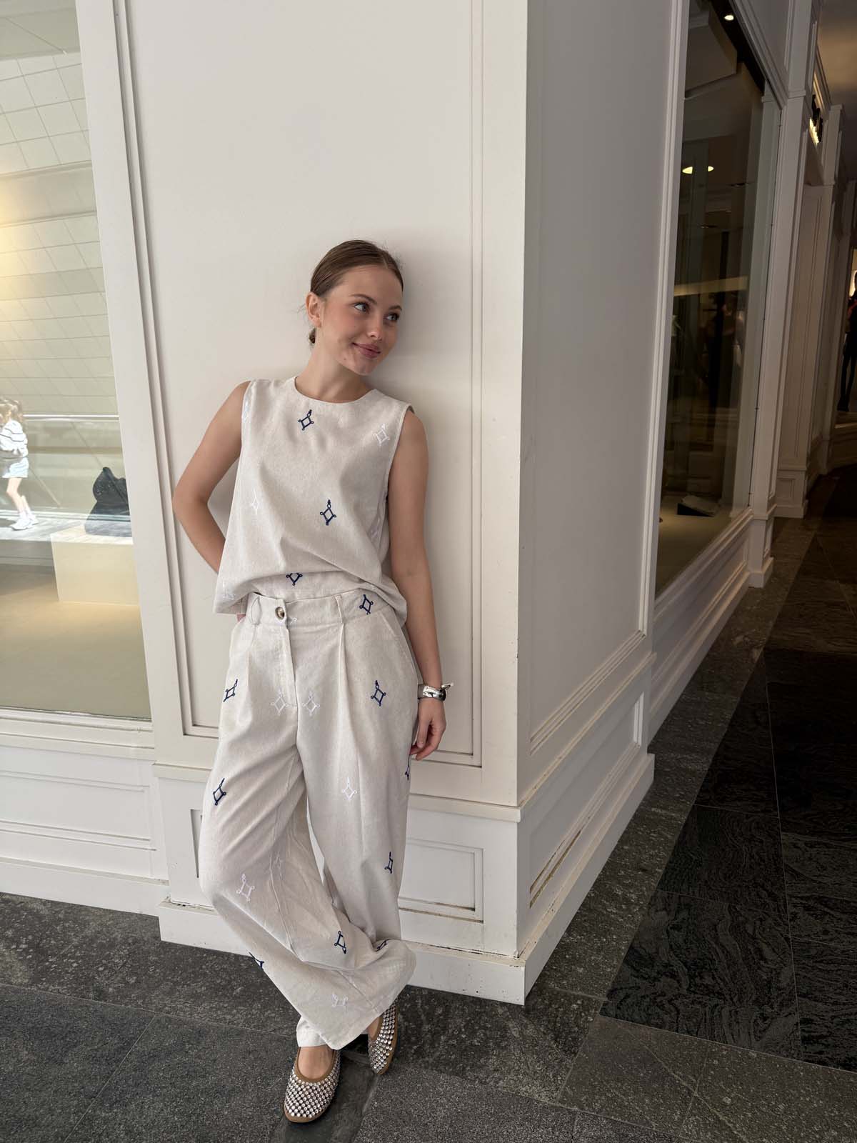 NAKIŞSIZ BLUZ PANTOLON İKİLİ TAKIM