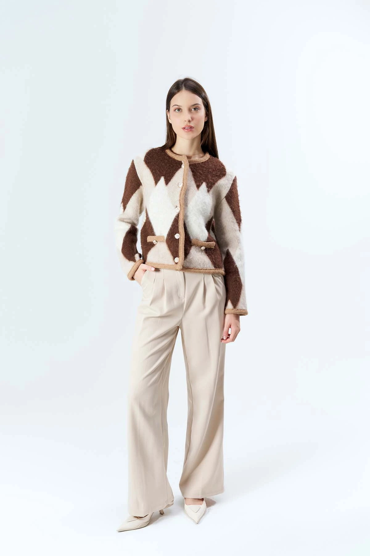 Yumoş Baklavalı Düğmeli Hırka