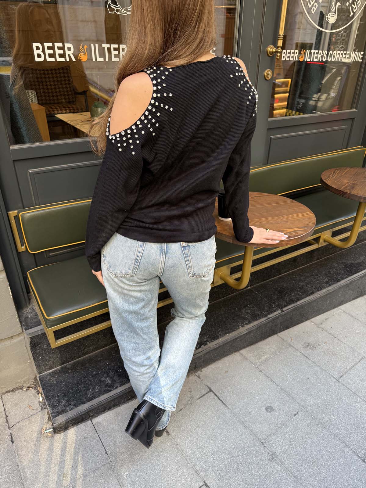 Korsman Omuz Dekolteli Taşlı Kazak