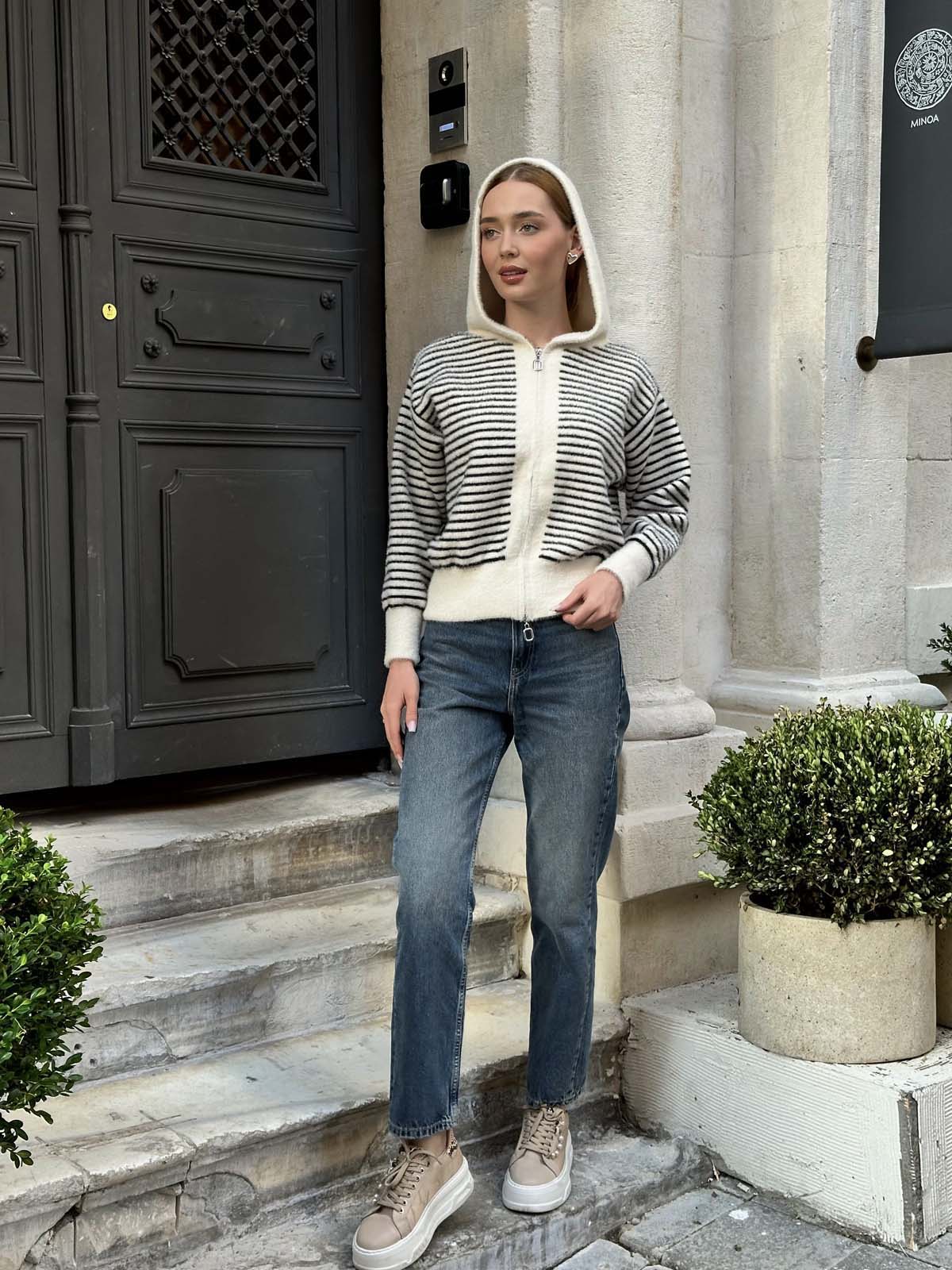 Angora Çizgili Kapşonlu Fermuarlı Hırka