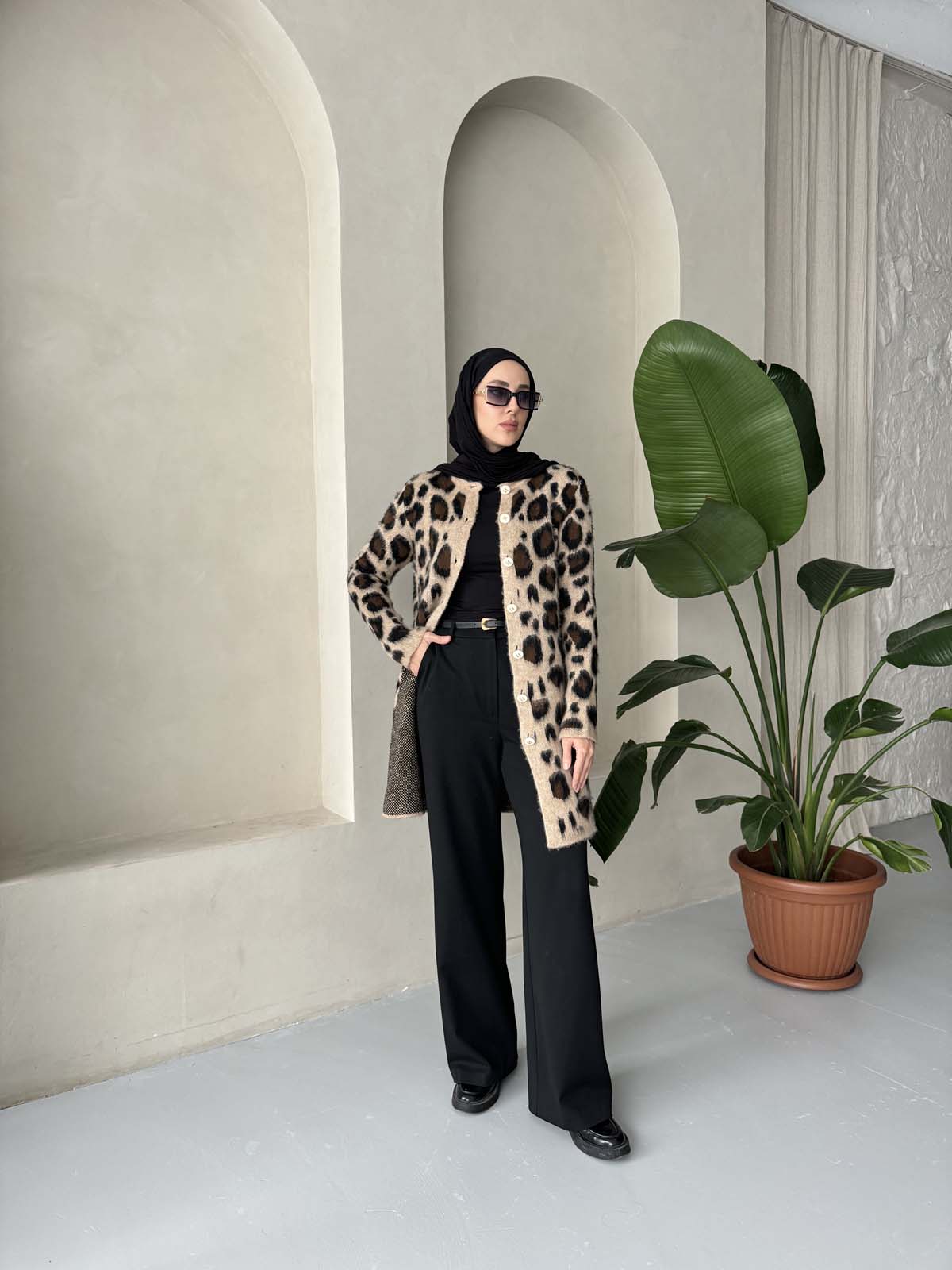 Şardonlu  Leopar Desenli Uzun Hırka