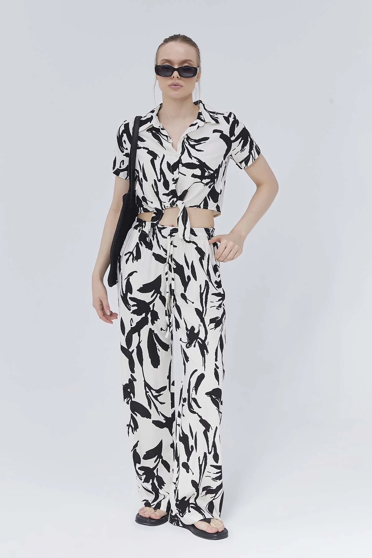 Kısa  Bağlamalı  Gömlek