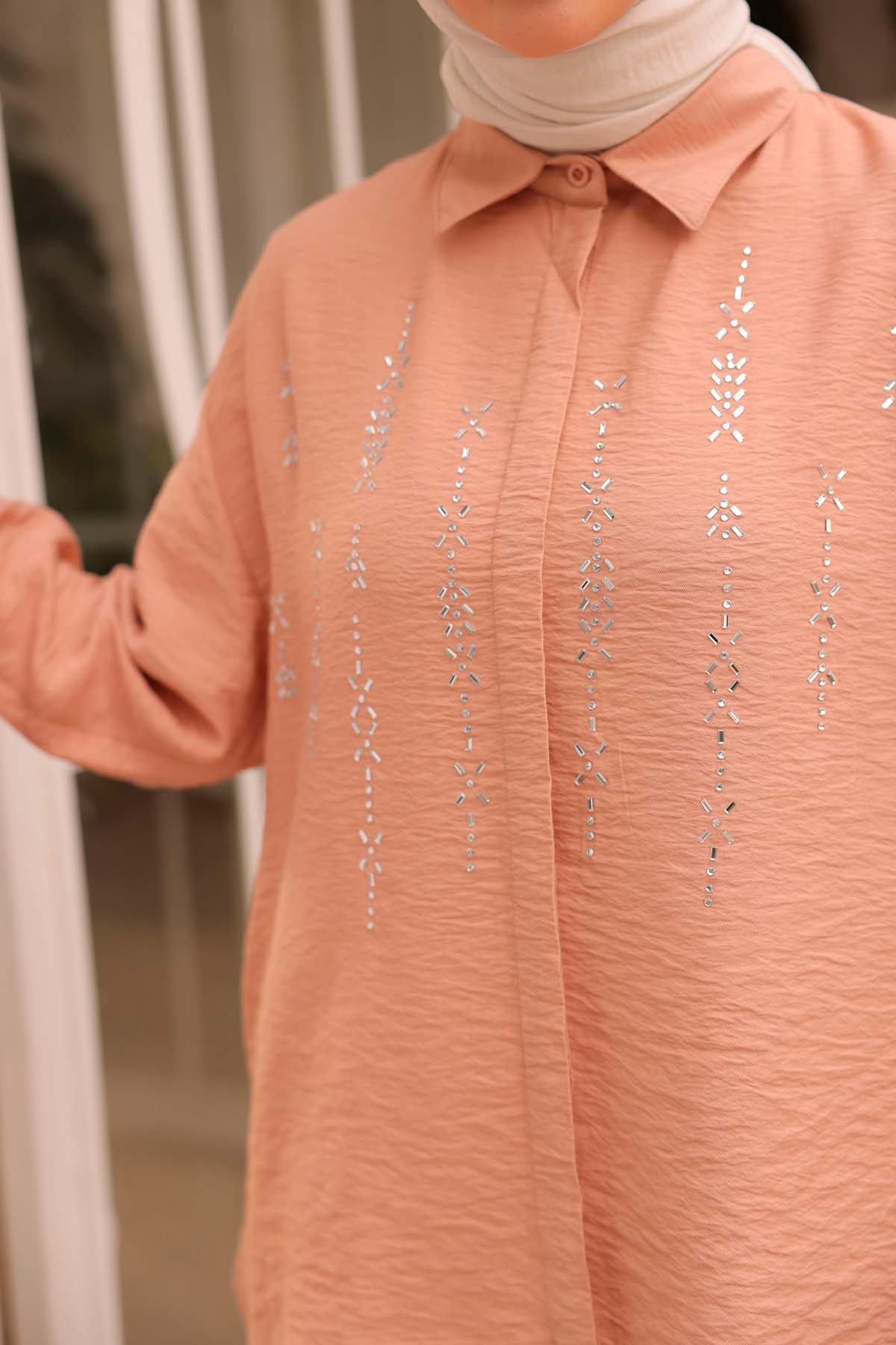 Önü Taşlı Gömlek
