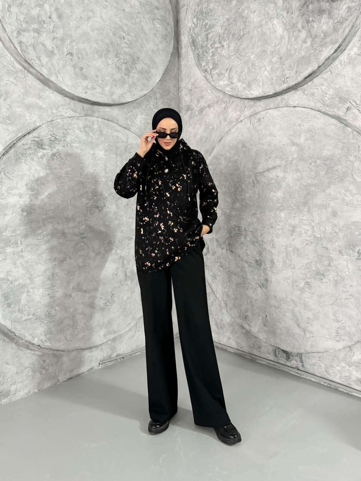 Varak Baskılı Kopşonlu Sweatshirt