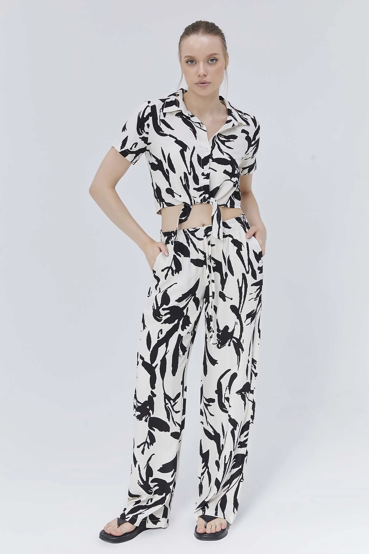 Kısa  Bağlamalı  Gömlek