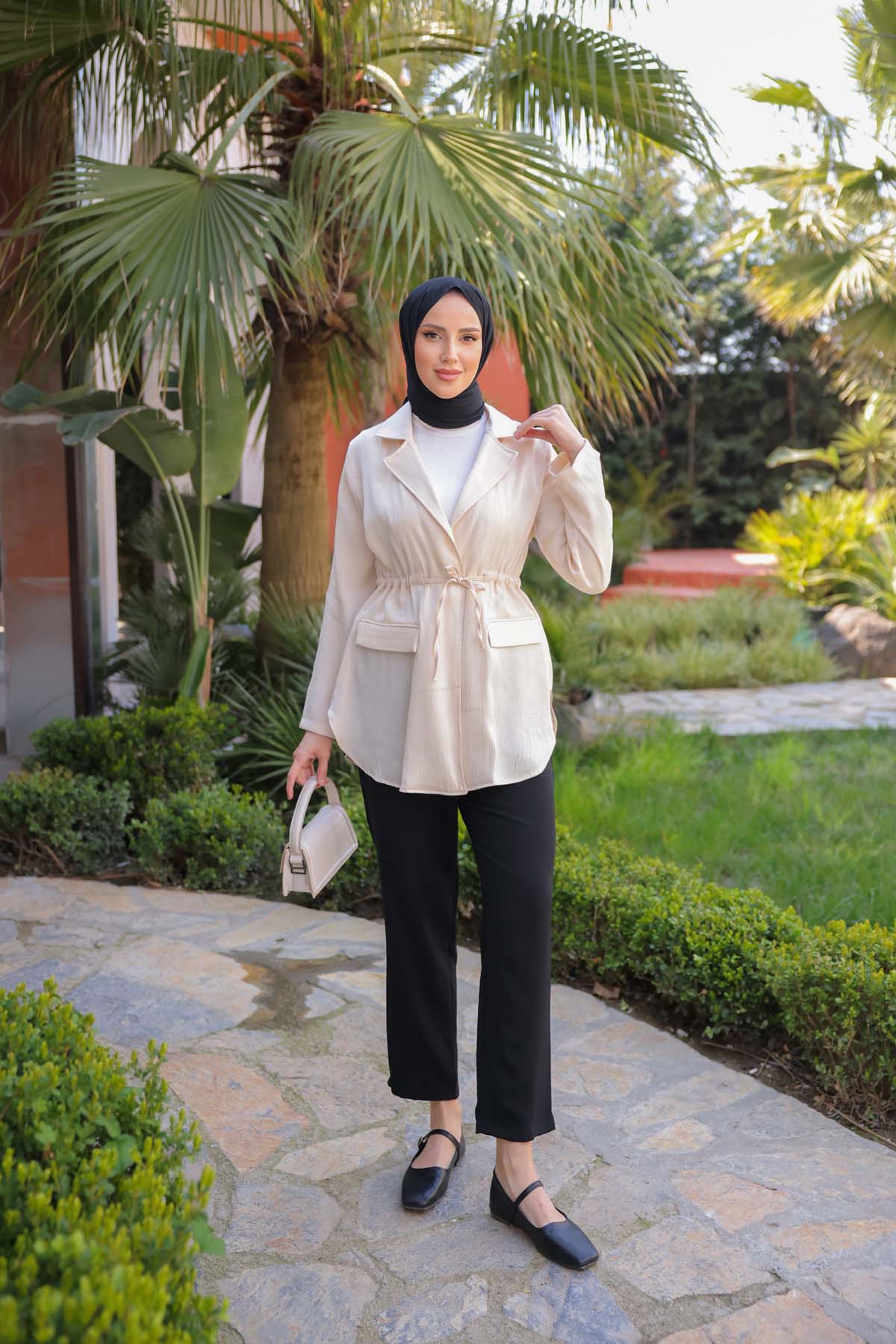 BELİ TÜNELLİ CEKET