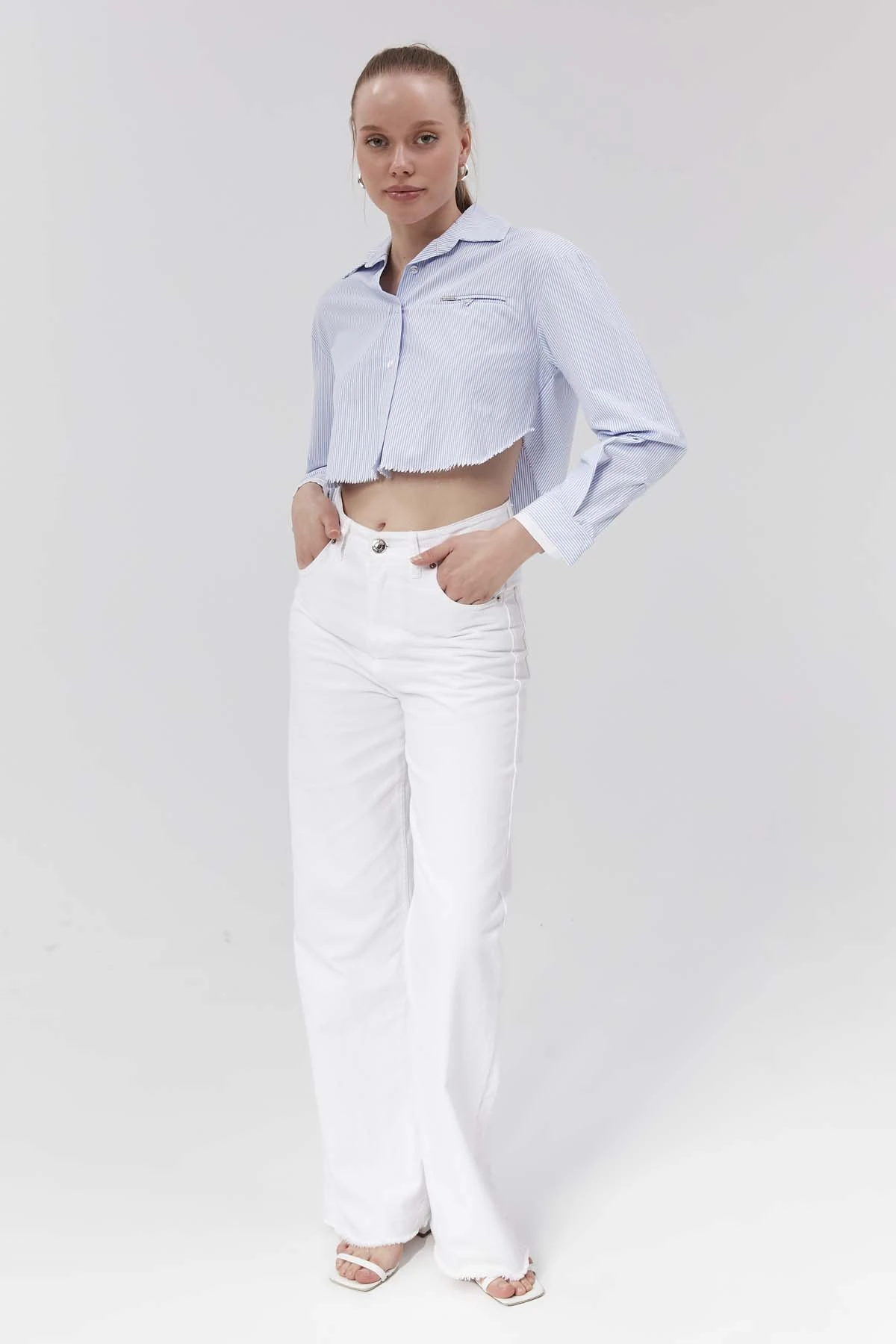 Altı Püsküllü Çizgili Kısa Gömlek