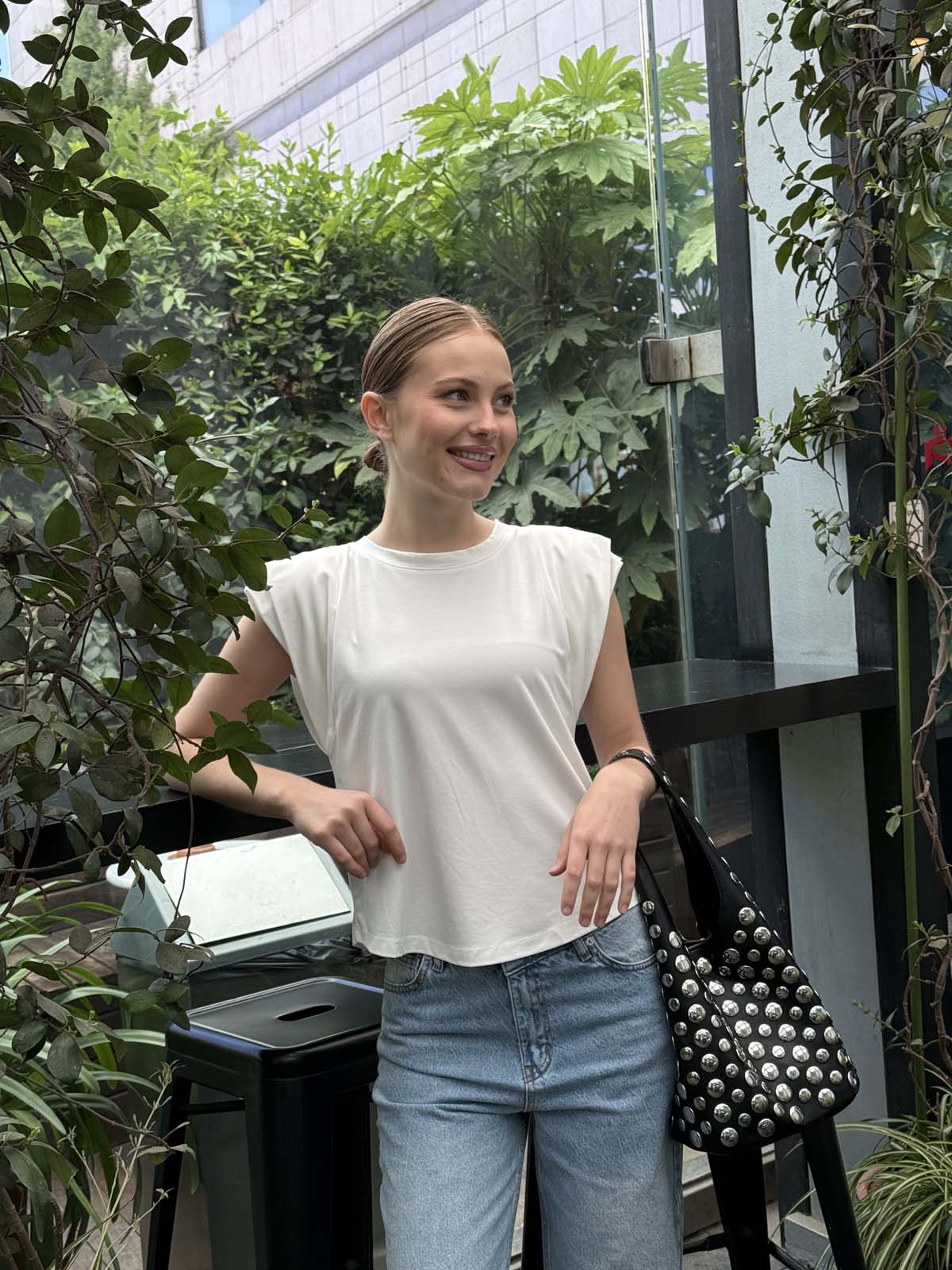 KISA KOLLU TİŞÖRT