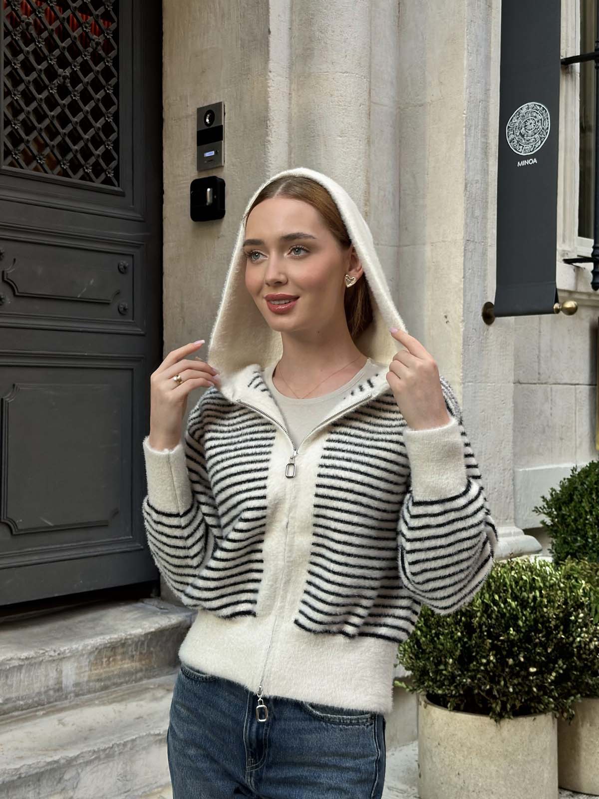 Angora Çizgili Kapşonlu Fermuarlı Hırka