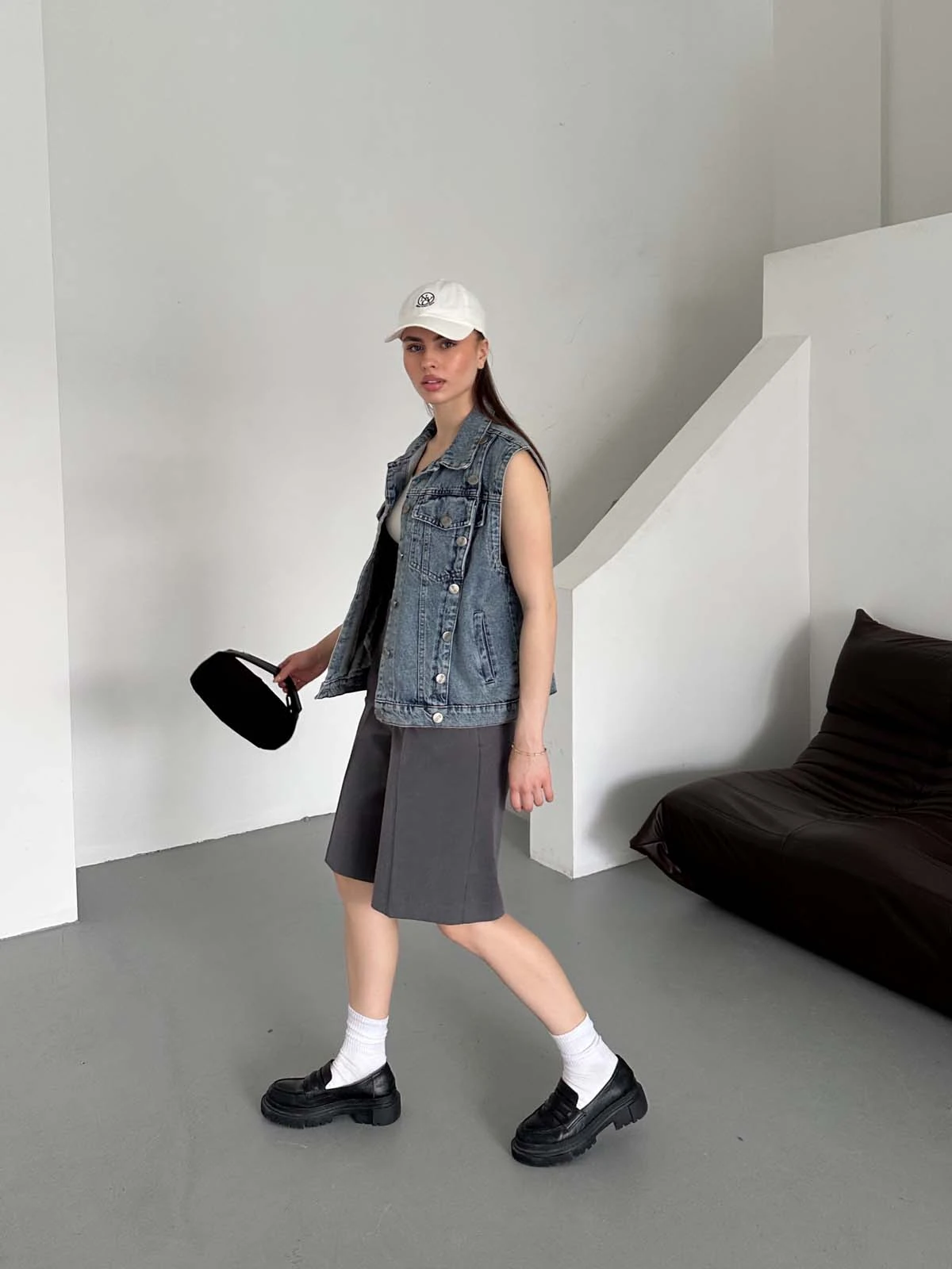 Kolsuz  Cepli  Düğme Detaylı  Kot Yelek